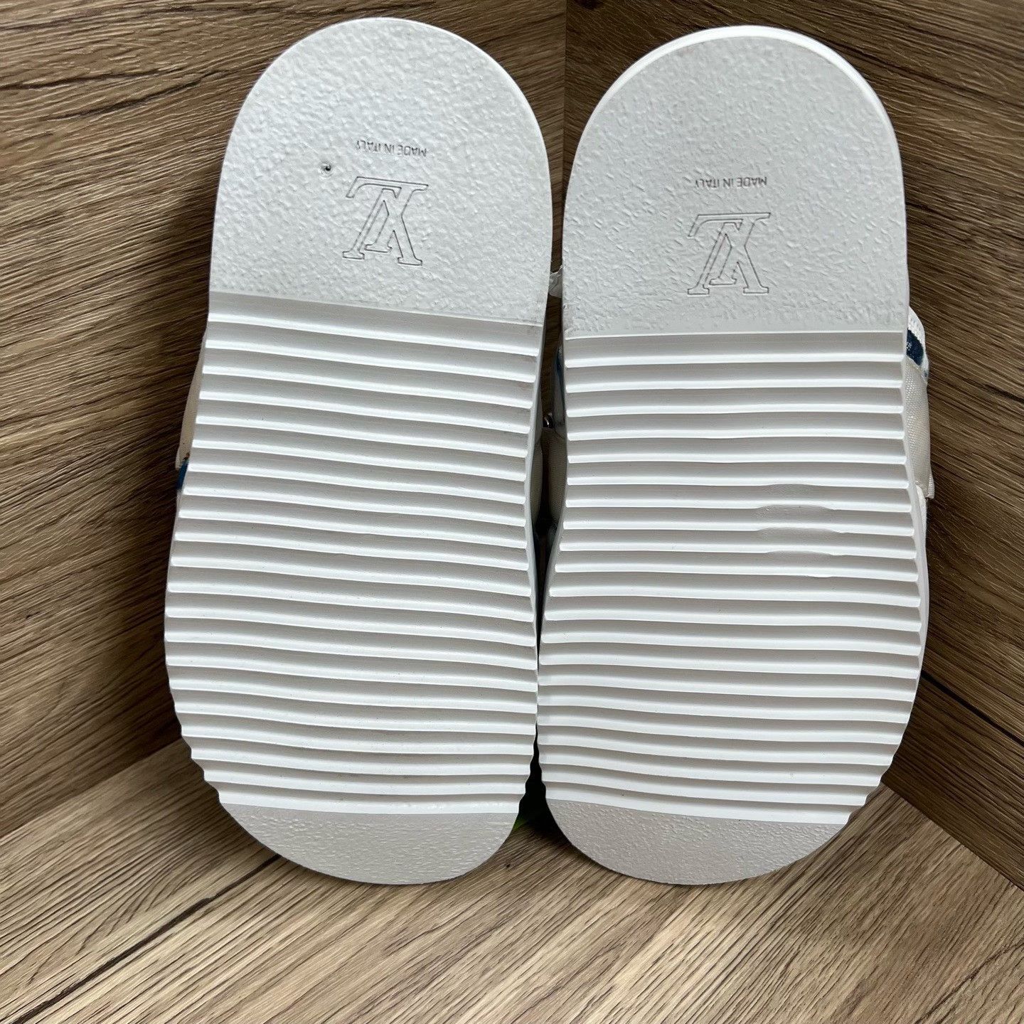 Louis Vuitton Louis Vuitton Tie-Dye Honolulu Sandals US 7.5 Size US 7.5 / EU 40-41 - 6 Thumbnail