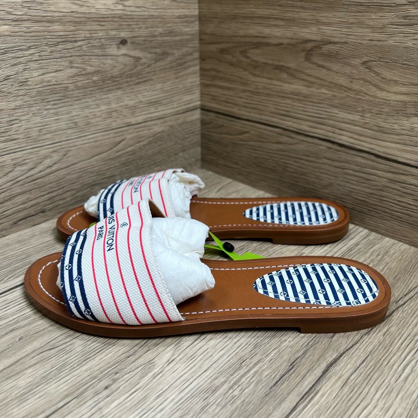 Louis Vuitton Louis Vuitton Lock It Striped Slides Size 36 Size US 6 / IT 36 - 2 Thumbnail