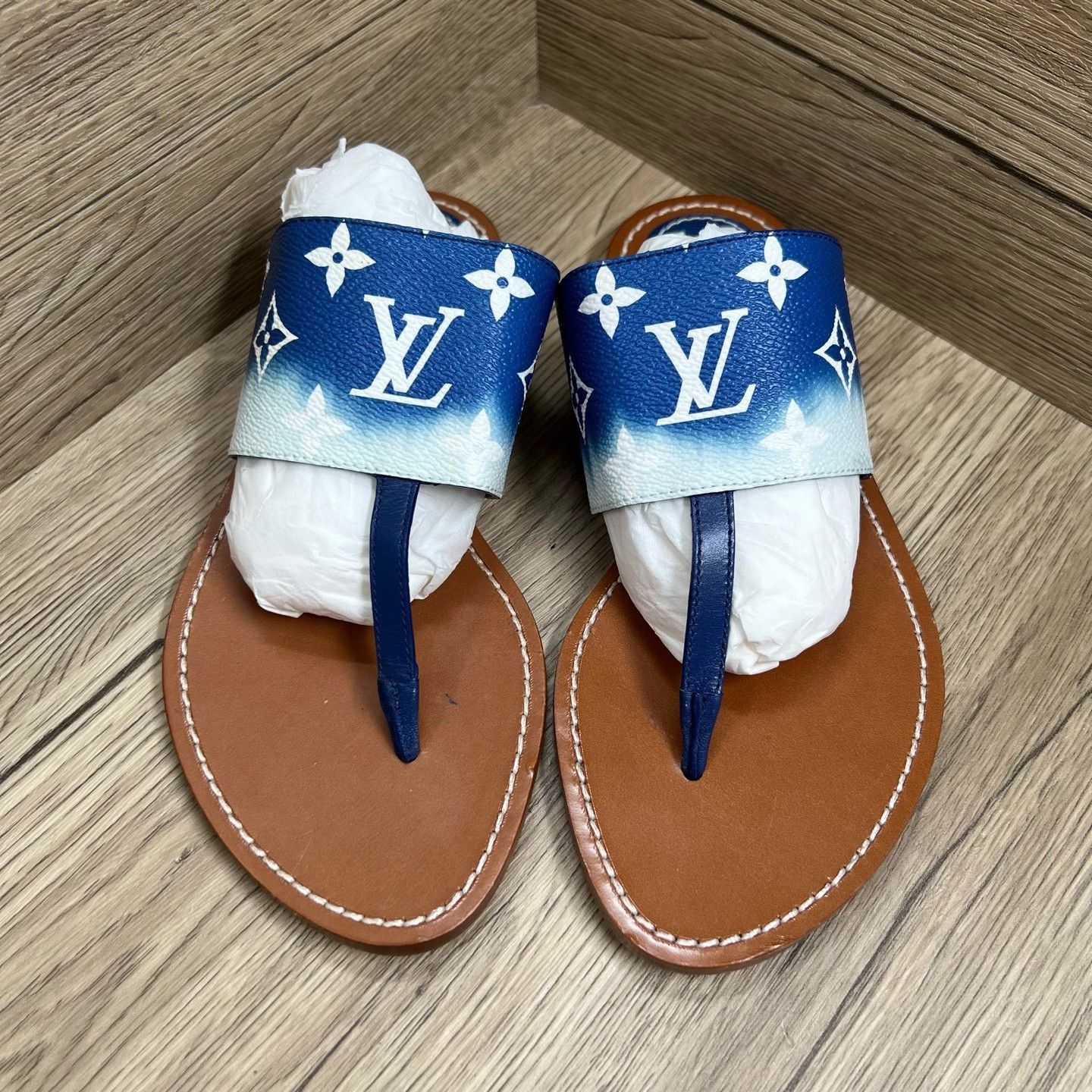 Louis Vuitton Louis Vuitton Palma Monogram Thong Sandals Size 36 Size US 5 / IT 35 - 3 Thumbnail