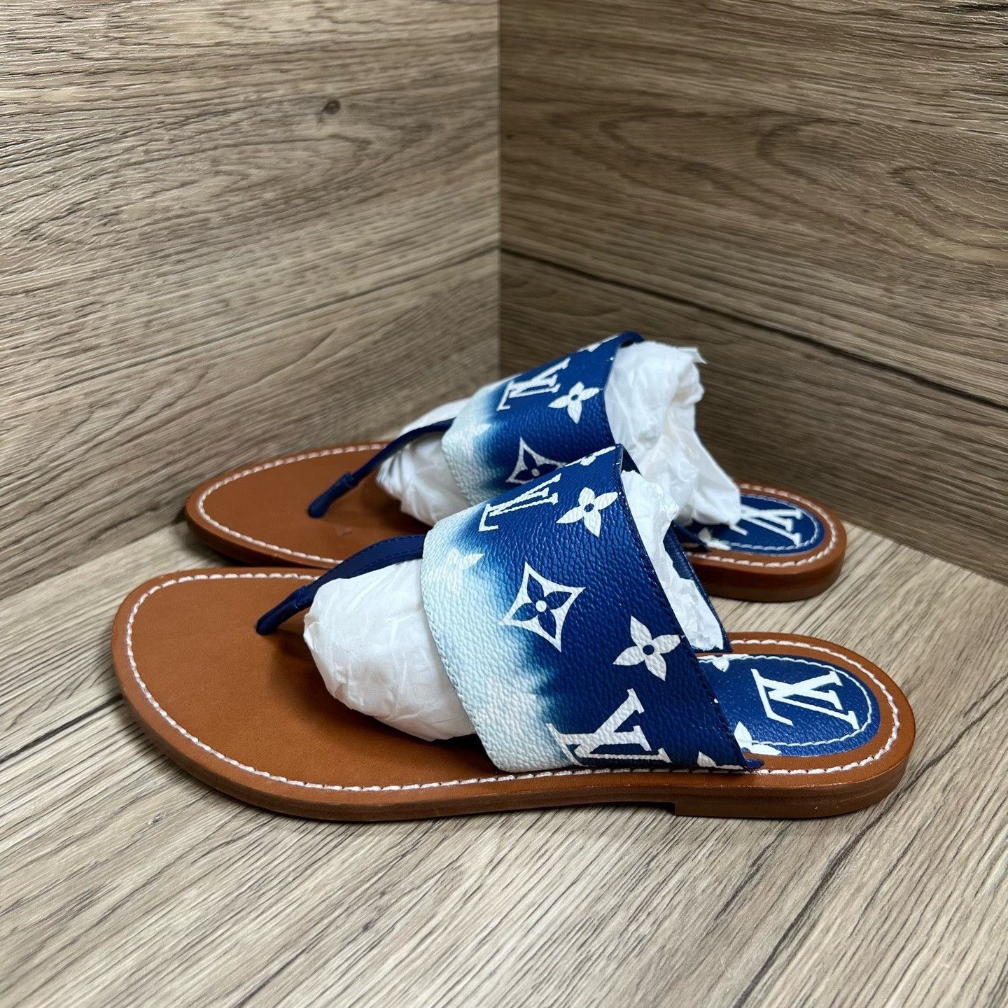 Louis Vuitton Louis Vuitton Palma Monogram Thong Sandals Size 36 Size US 5 / IT 35 - 2 Thumbnail