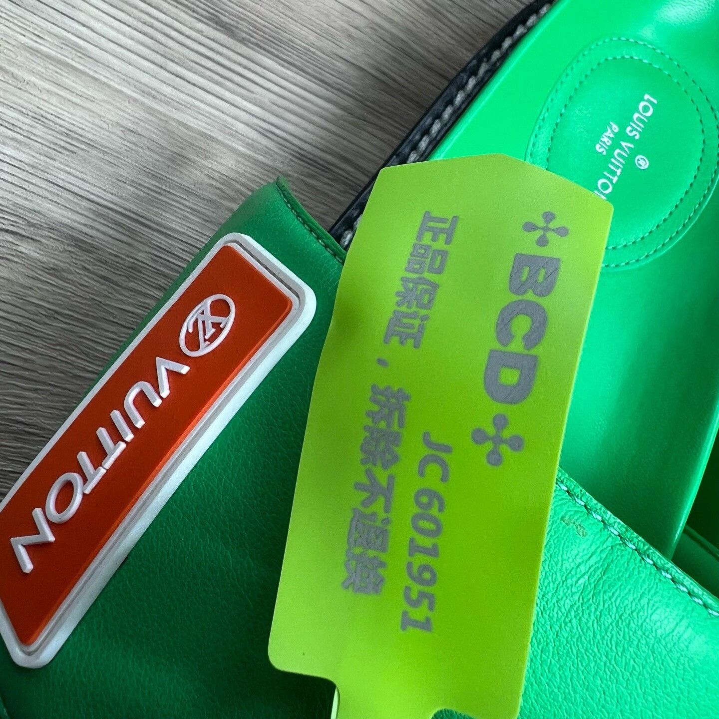 Louis Vuitton Louis Vuitton Green Comfort Sandals Size 38 Size US 8 / IT 38 - 7 Thumbnail
