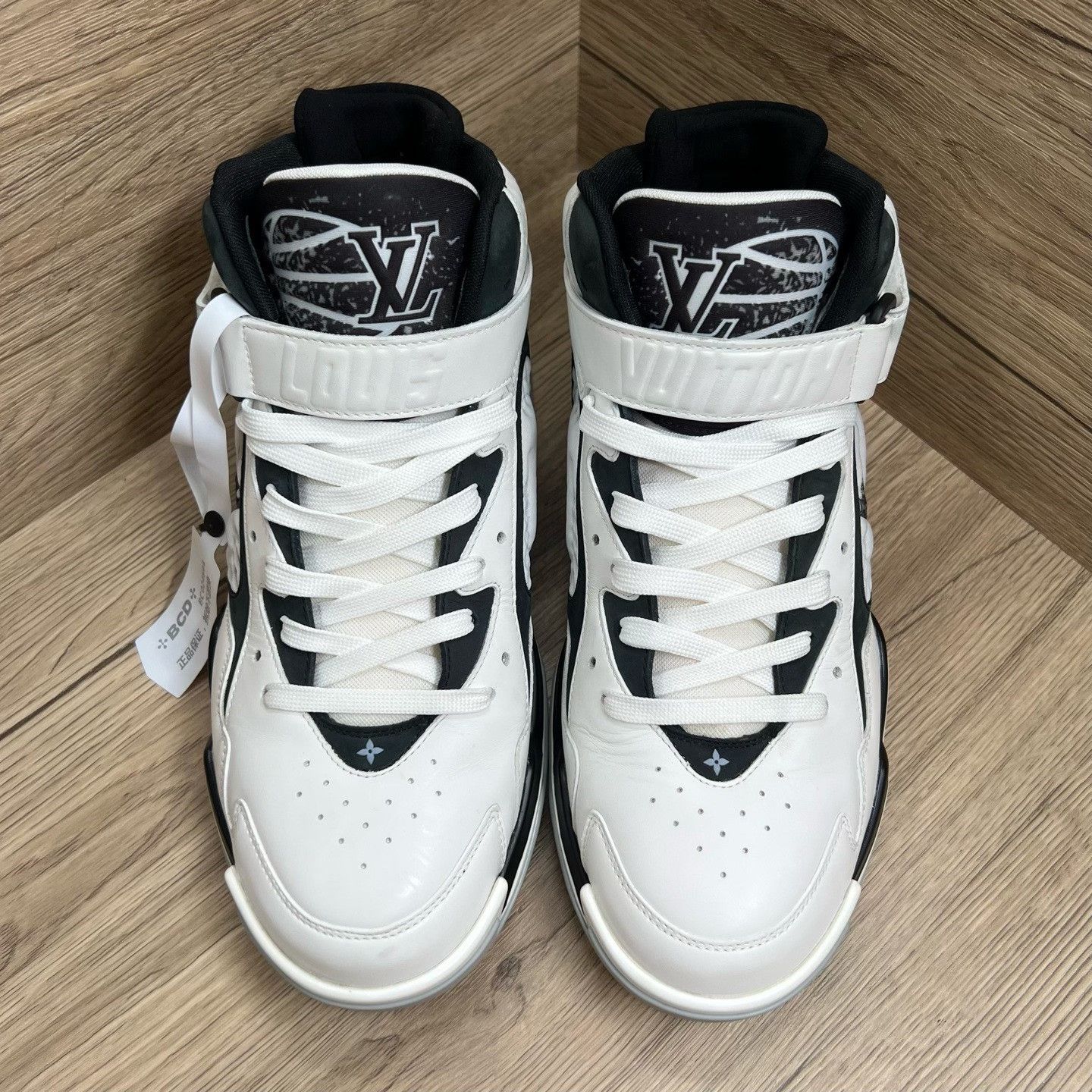Louis Vuitton Louis Vuitton Trainer 2 Mid Sneakers Size 8 Size US 8 / EU 41 - 4 Thumbnail