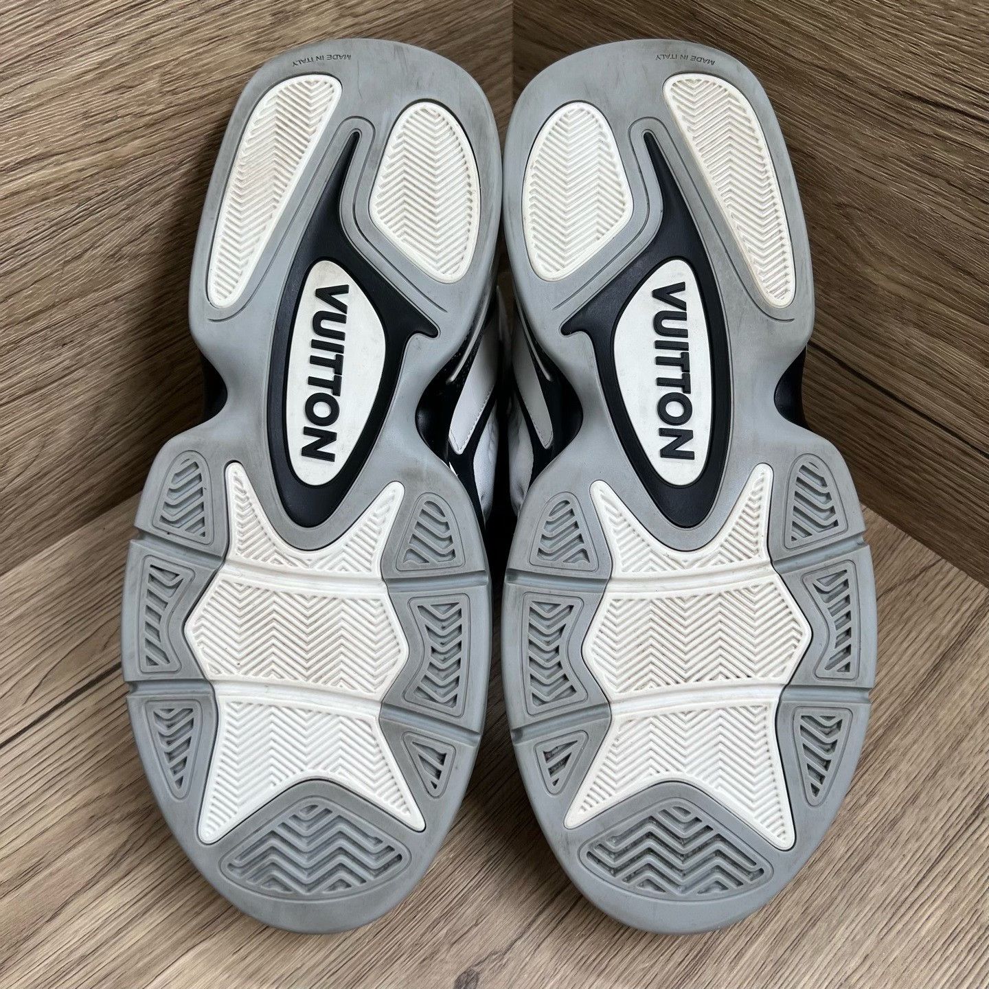 Louis Vuitton Louis Vuitton Trainer 2 Mid Sneakers Size 8 Size US 8 / EU 41 - 7 Thumbnail