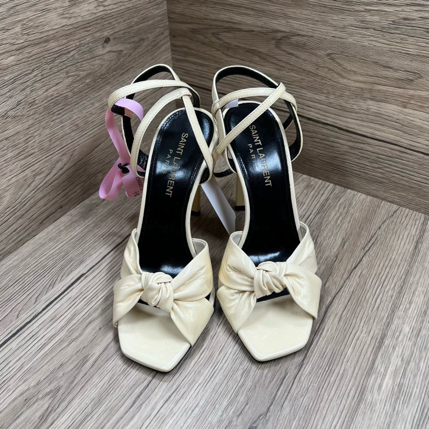 Saint Laurent Paris Saint Laurent Patent Leather Bow Heels Size 35 Size US 4 / IT 34 - 4 Thumbnail