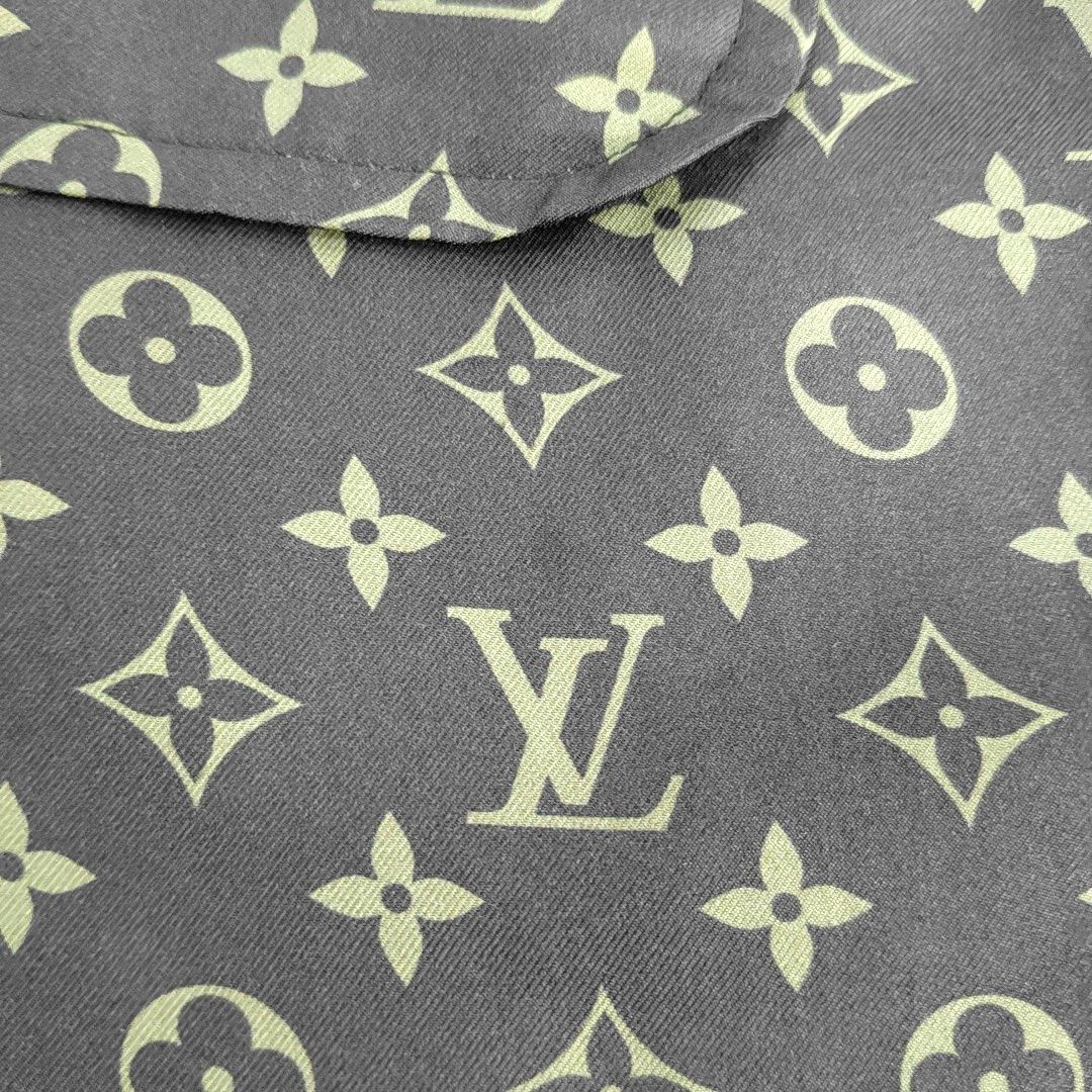 Louis Vuitton LOUIS VUITTON Monogram Print Silk Shorts Size 34 Size 24" / US 00 / IT 34 - 9 Thumbnail