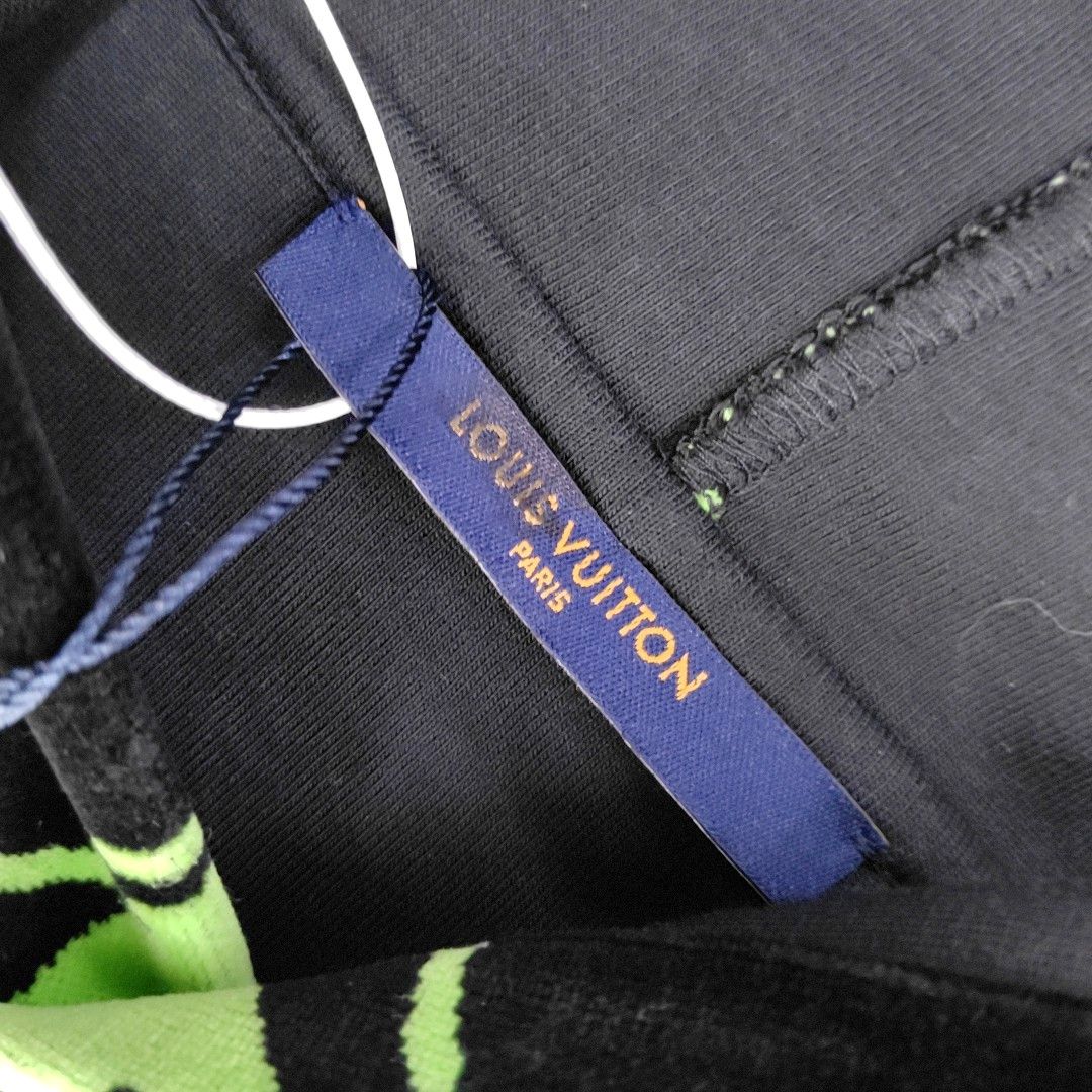 Louis Vuitton Louis Vuitton Green Graphic Print Hoodie Size M Size US M / EU 48-50 / 2 - 6 Thumbnail