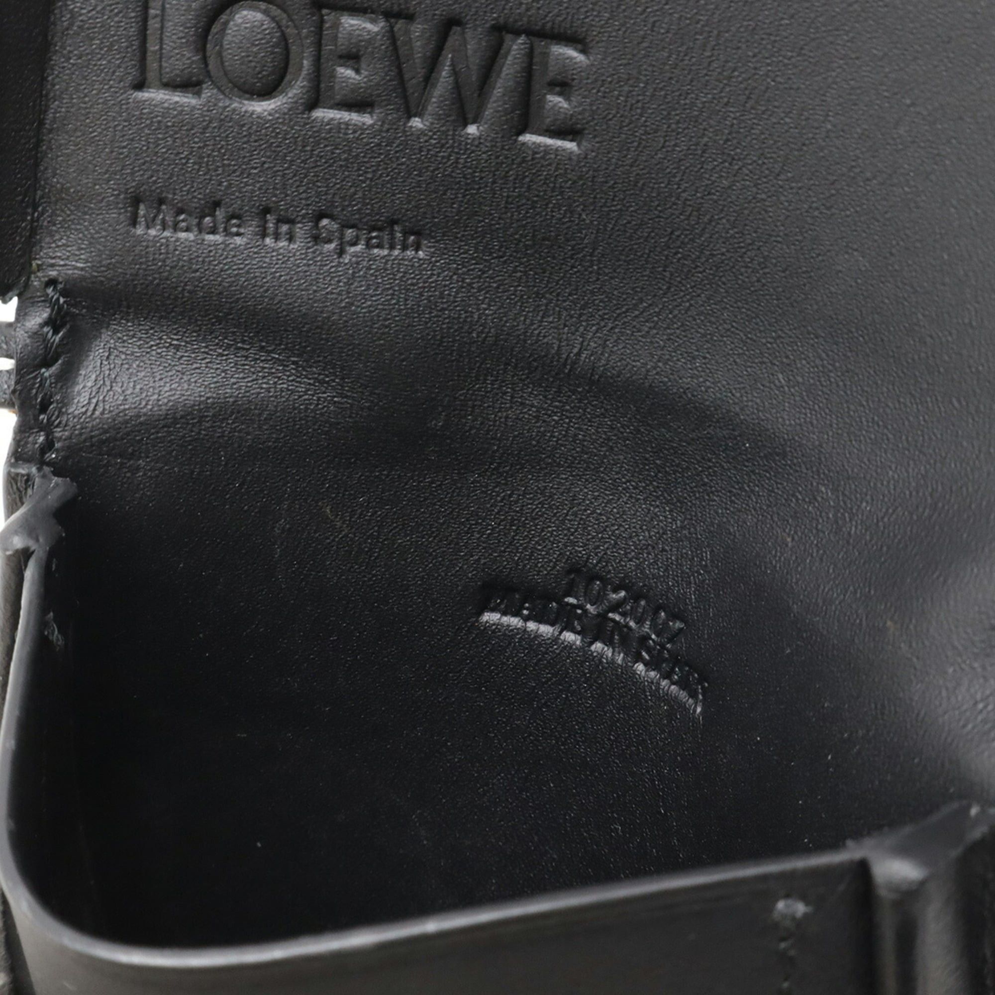 Loewe LOEWE Anagram Heel Pouch Mini Shoulder Bag, Pouch, Pochette, Calf Leather, Black, 109.54.15 Size ONE SIZE - 7 Thumbnail