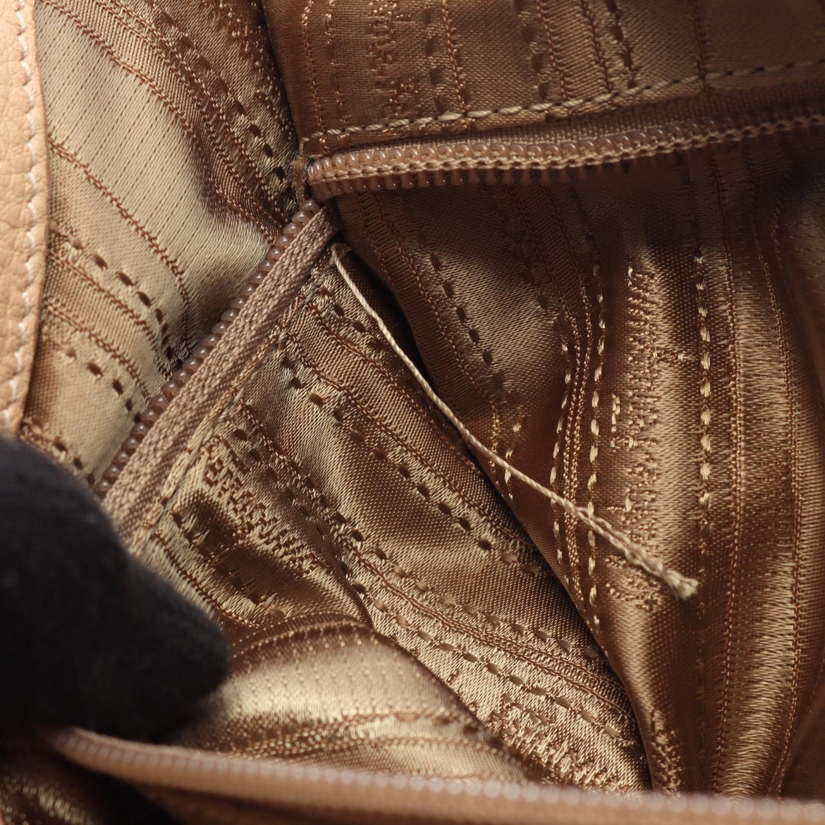 Salvatore Ferragamo Salvatore Ferragamo Salvatore Ferragamo Gancini Leather Shoulder Bag Leather Shoulder Bag 21E654 DUTY FREE for USA Size ONE SIZE - 9 Thumbnail