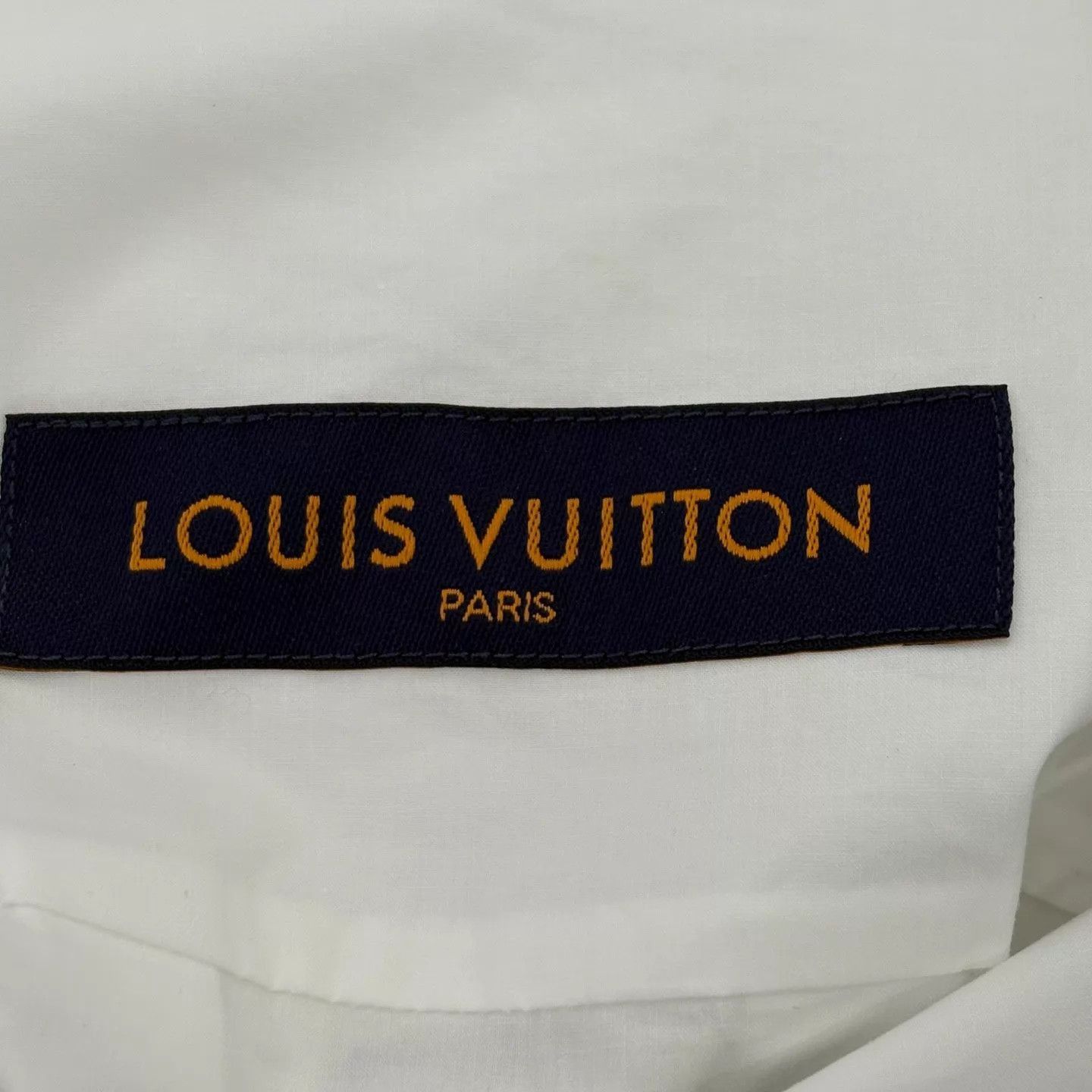 Louis Vuitton White Short-Sleeve Button-Up Shirt with Logo Size US L / EU 52-54 / 3 - 3 Thumbnail