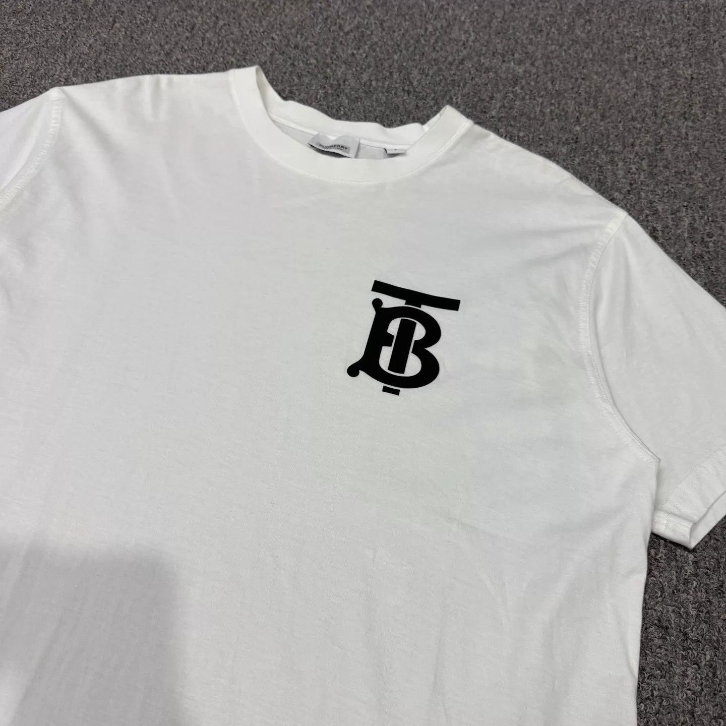 Burberry White Short Sleeve T-Shirt with Logo Size US S / EU 44-46 / 1 - 3 Thumbnail