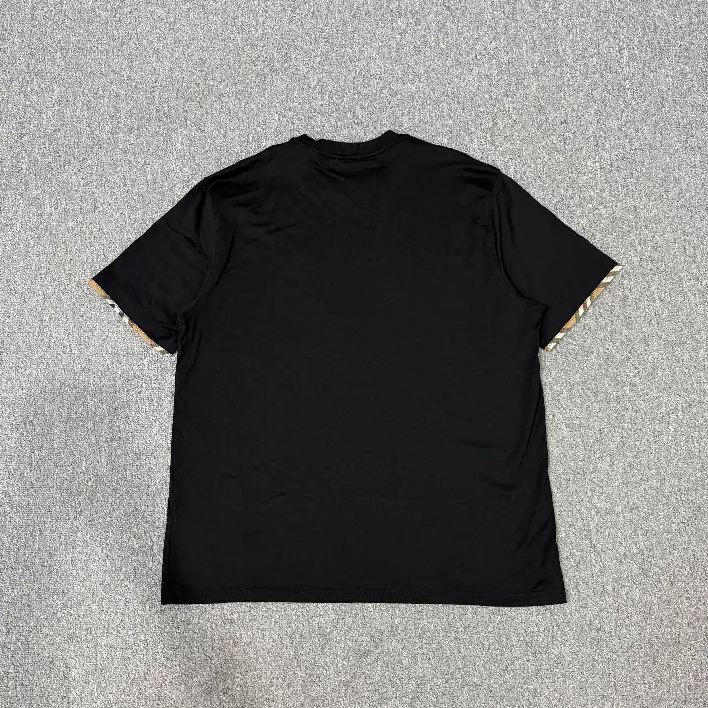 Burberry Black Short Sleeve T-Shirt with Patterned Cuffs Size US L / EU 52-54 / 3 - 2 Thumbnail