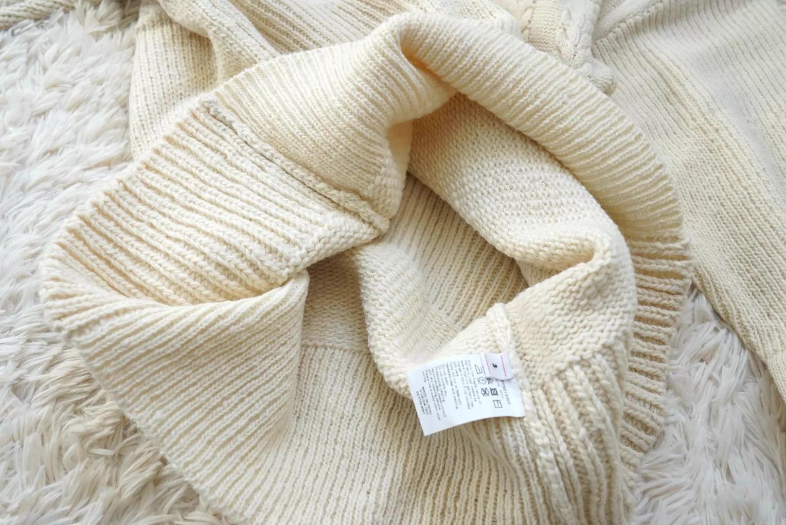 Visvim Beige V-Neck Cable Knit Sweater Size L Size US L / EU 52-54 / 3 - 3 Thumbnail