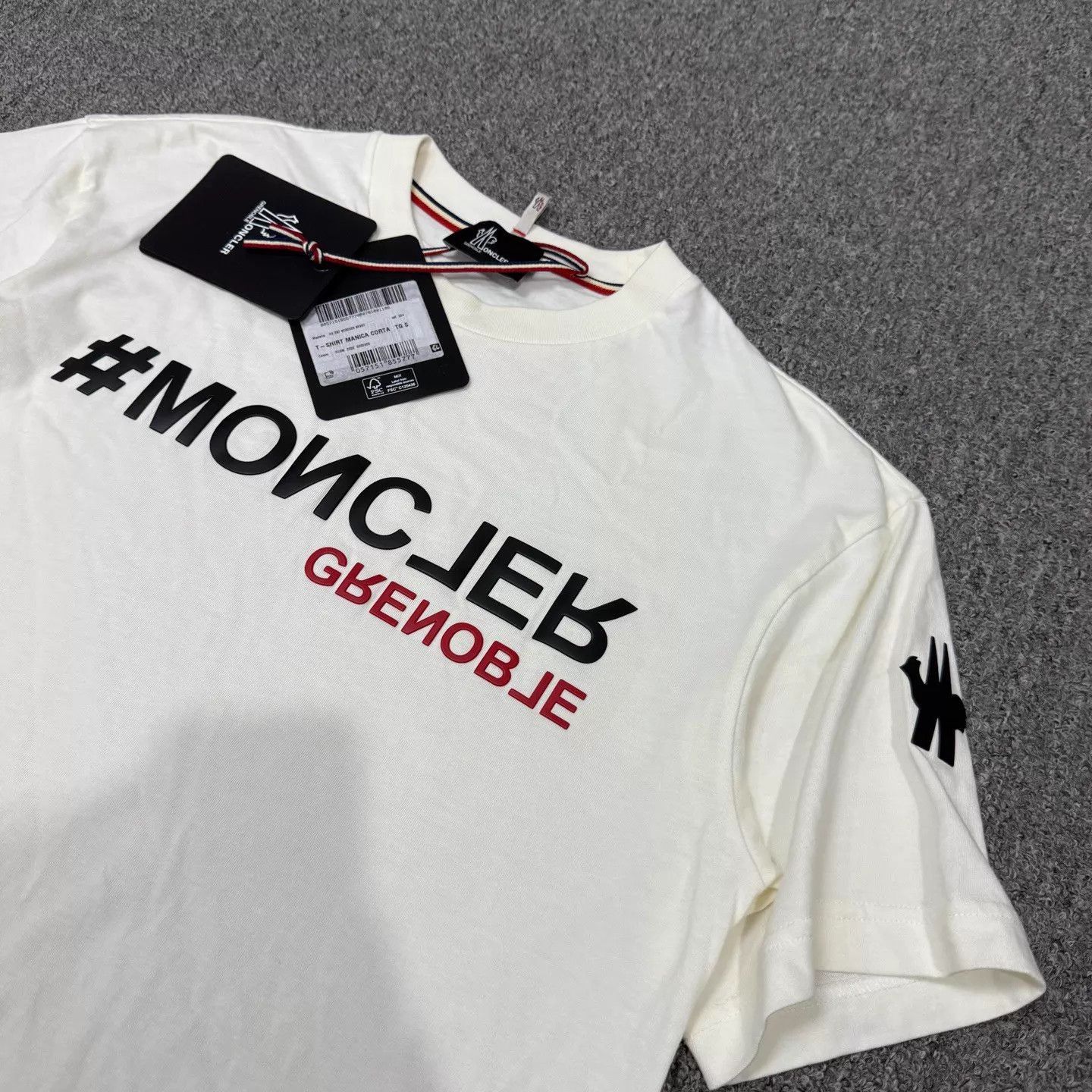 Moncler White Graphic Short Sleeve T-Shirt Size US S / EU 44-46 / 1 - 3 Thumbnail