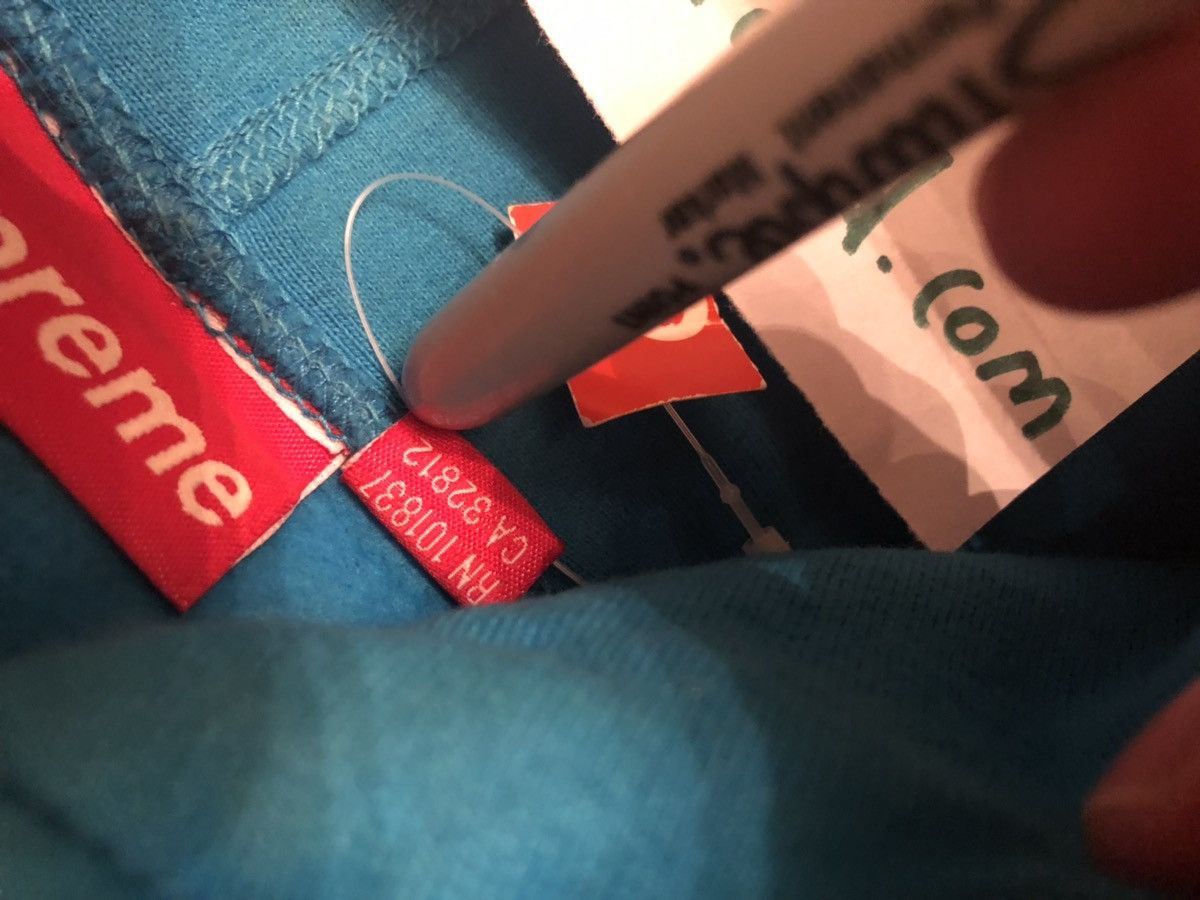 Red on teal box logo shop