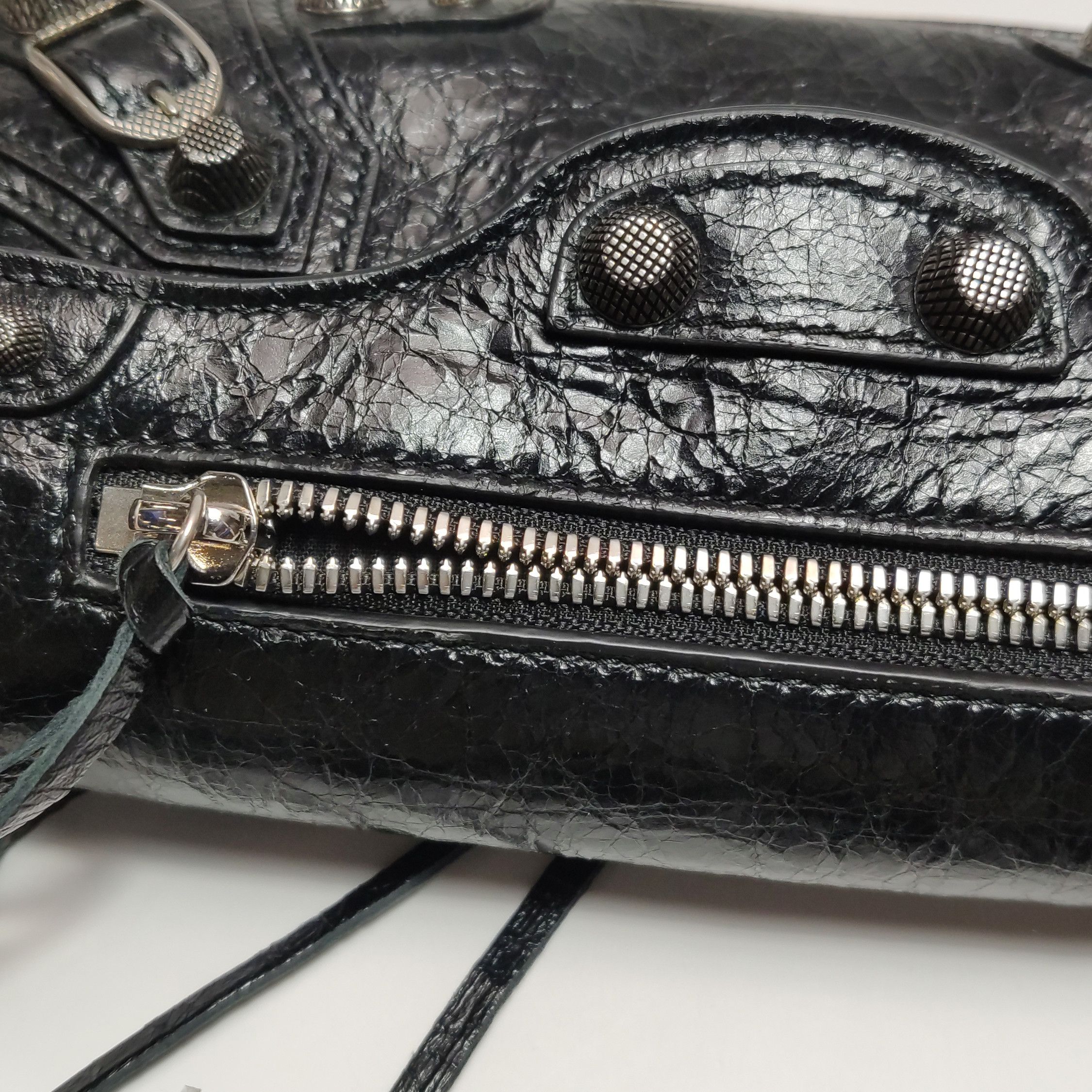 Balenciaga Balenciaga Women os Shoulder Bags Size ONE SIZE - 15 Thumbnail