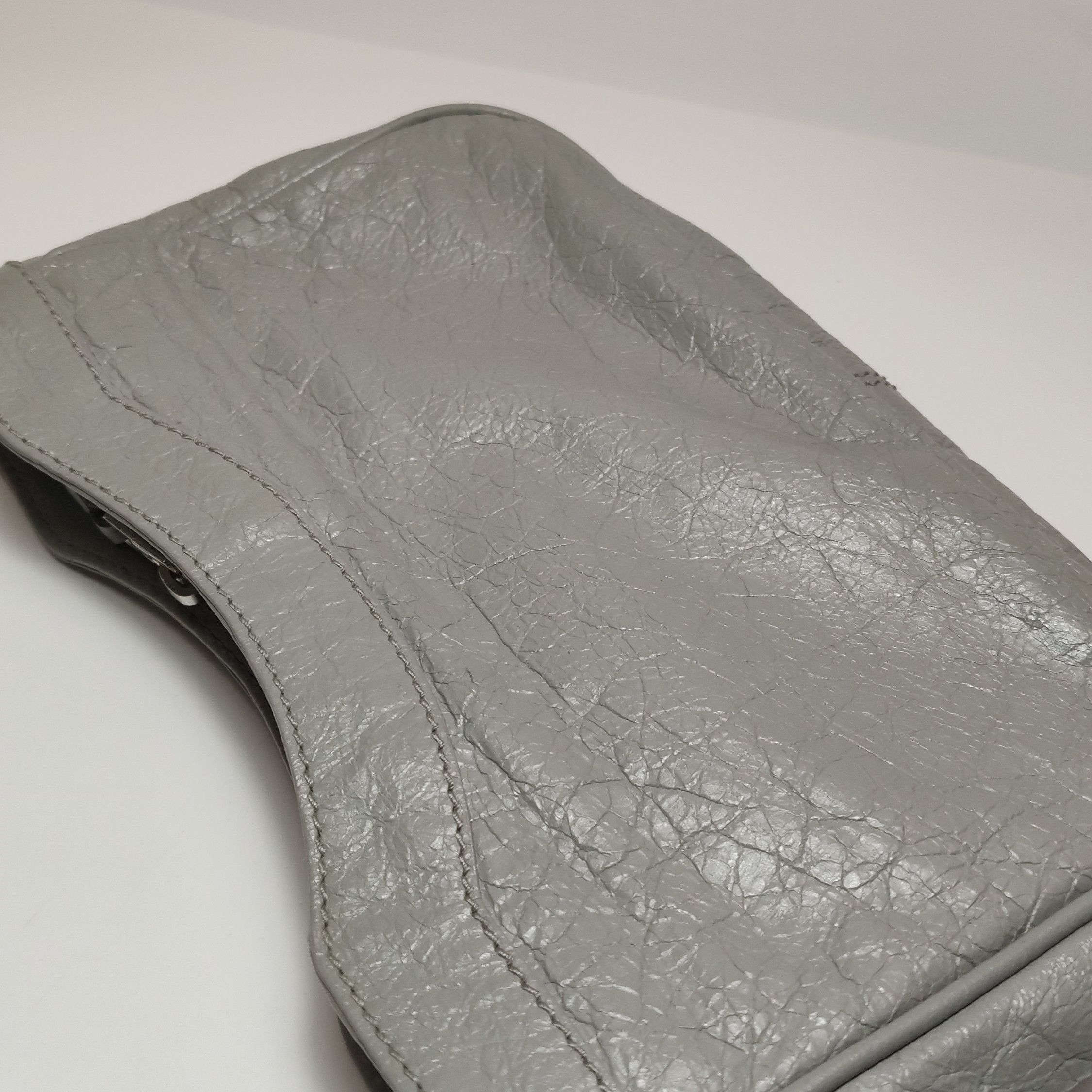 Balenciaga Balenciaga Women os Crossbody Bags Size ONE SIZE - 24 Thumbnail