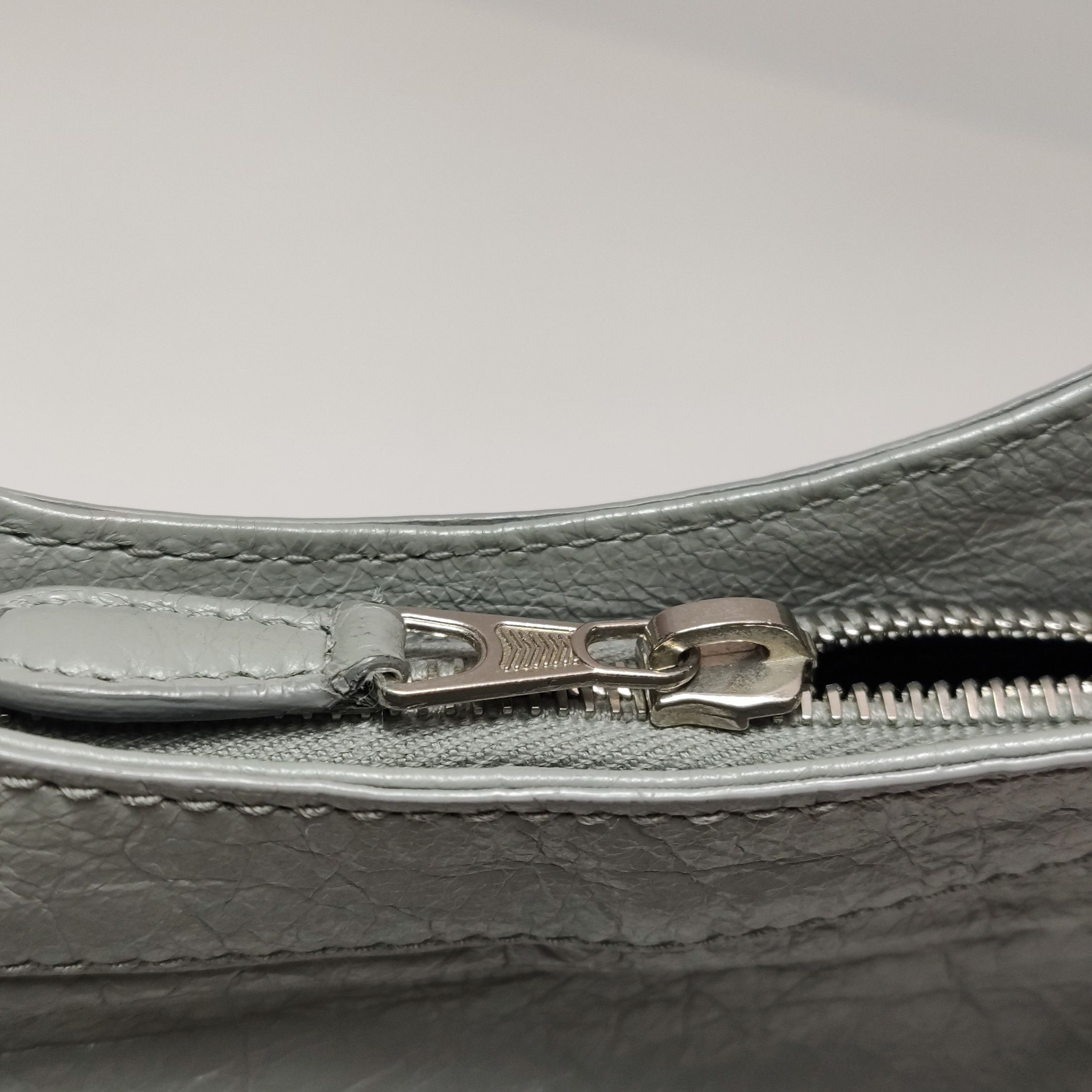 Balenciaga Balenciaga Women os Crossbody Bags Size ONE SIZE - 12 Thumbnail