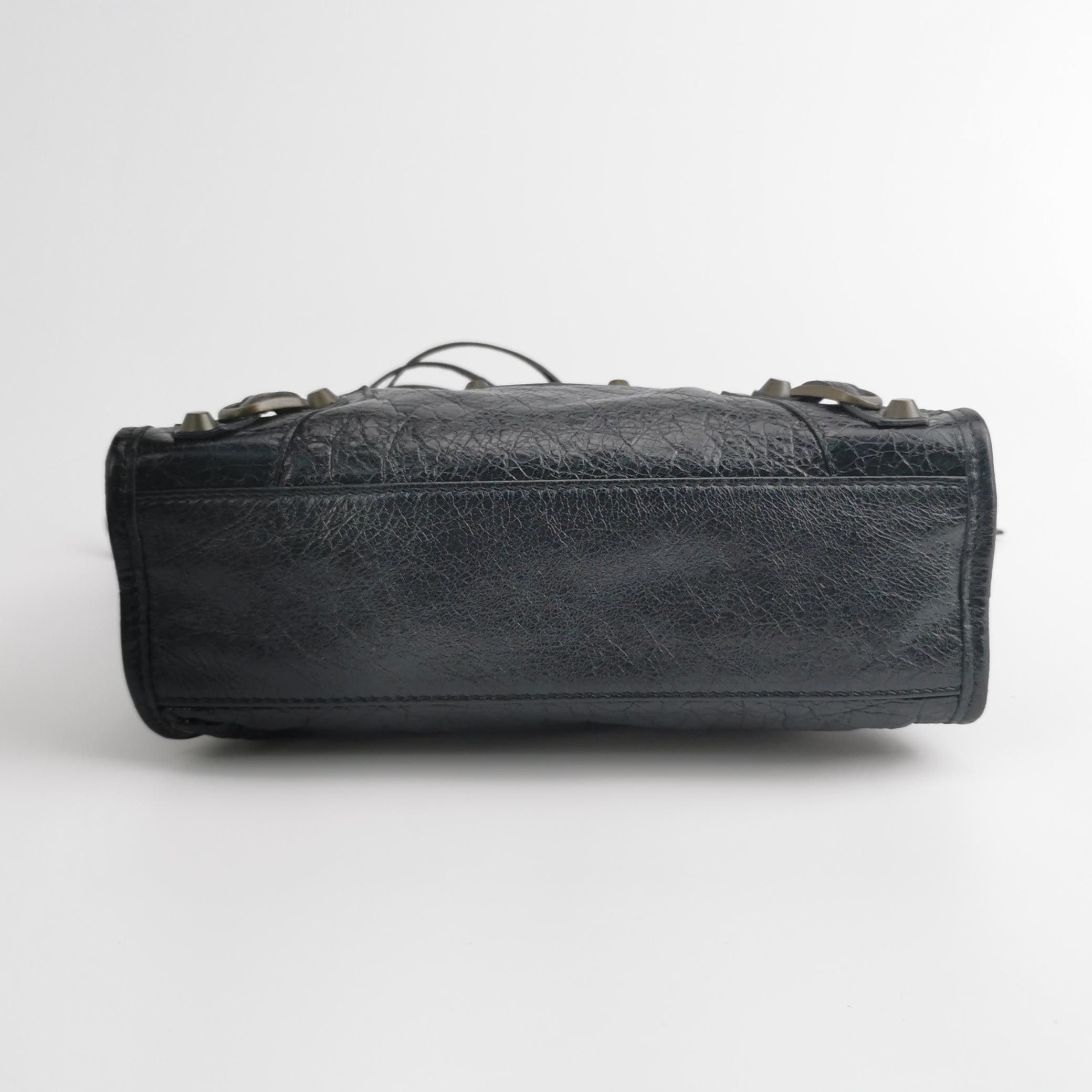 Balenciaga Balenciaga Women os Shoulder Bags Size ONE SIZE - 6 Thumbnail