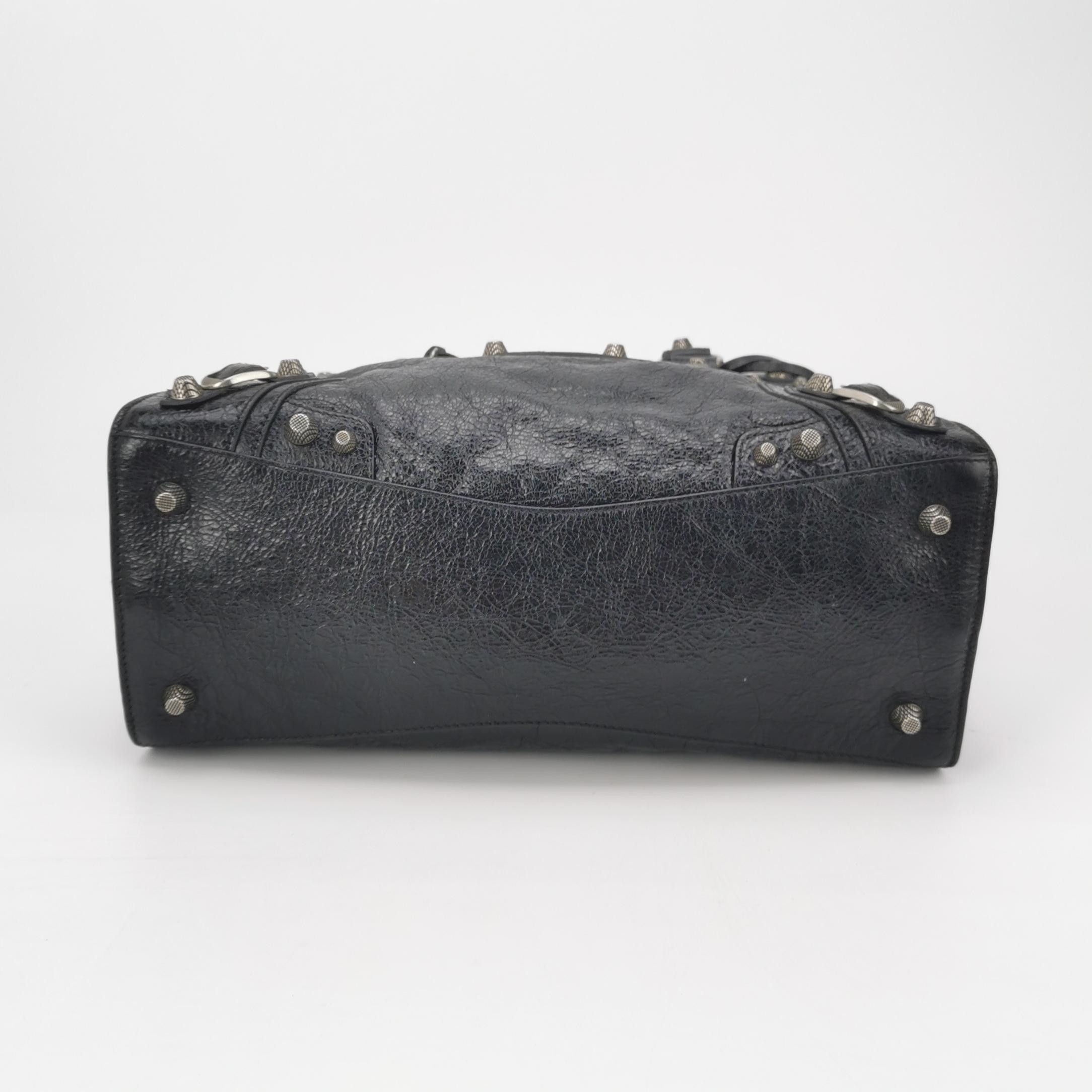 Balenciaga Balenciaga Women os Shoulder Bags Size ONE SIZE - 6 Thumbnail
