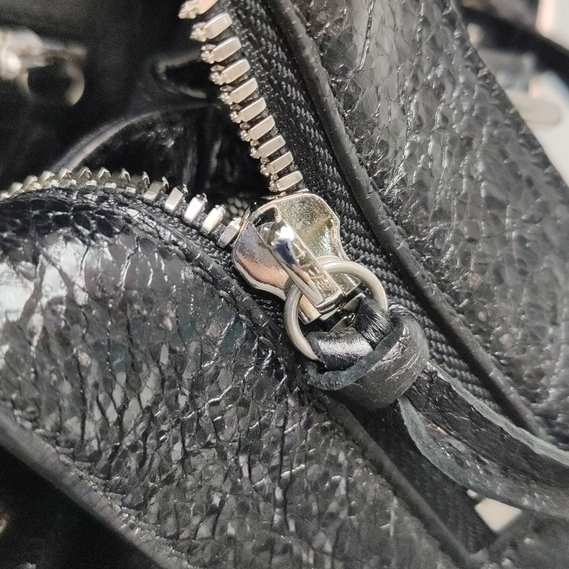 Balenciaga Balenciaga Women os Shoulder Bags Size ONE SIZE - 14 Thumbnail