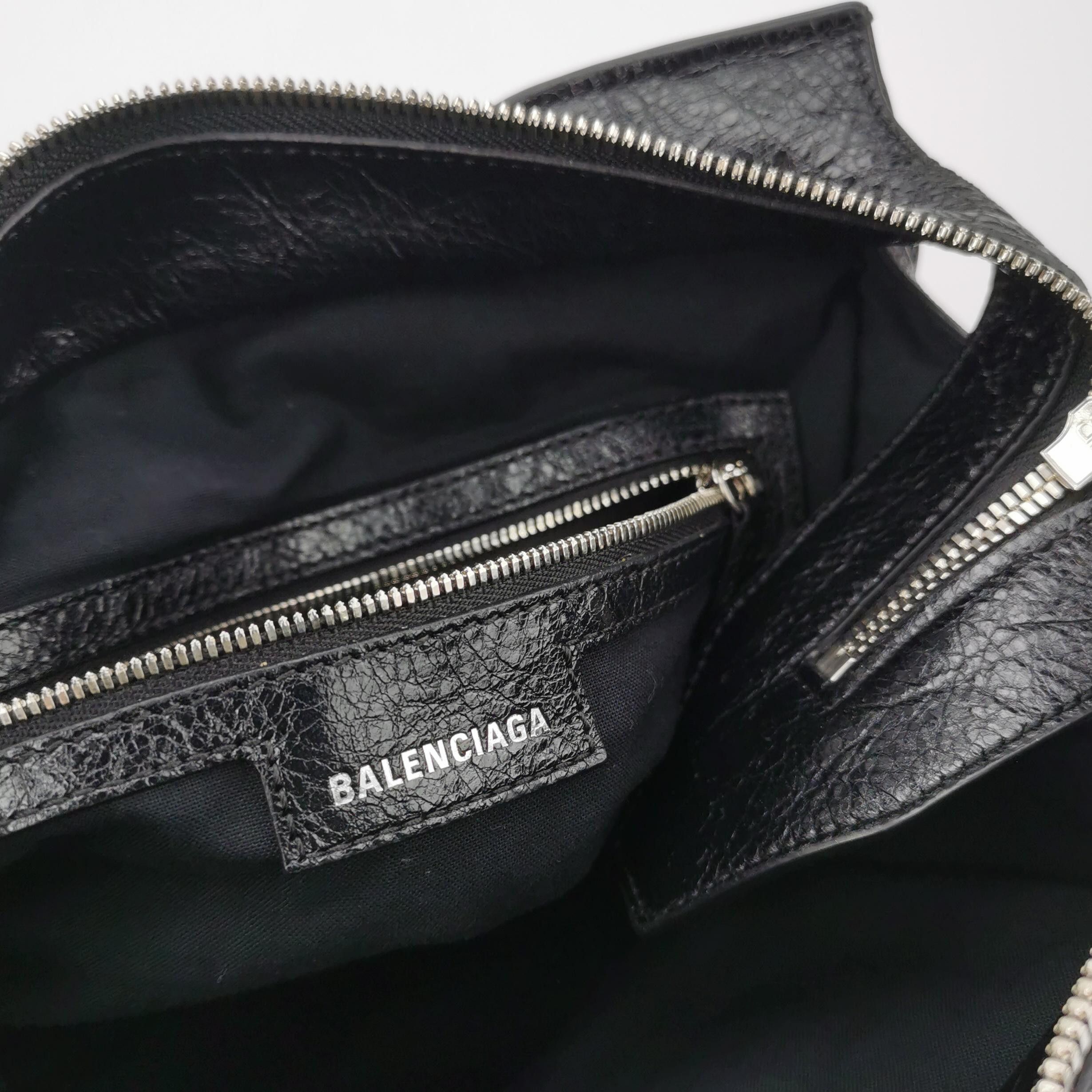 Balenciaga Balenciaga Women os Shoulder Bags Size ONE SIZE - 8 Thumbnail