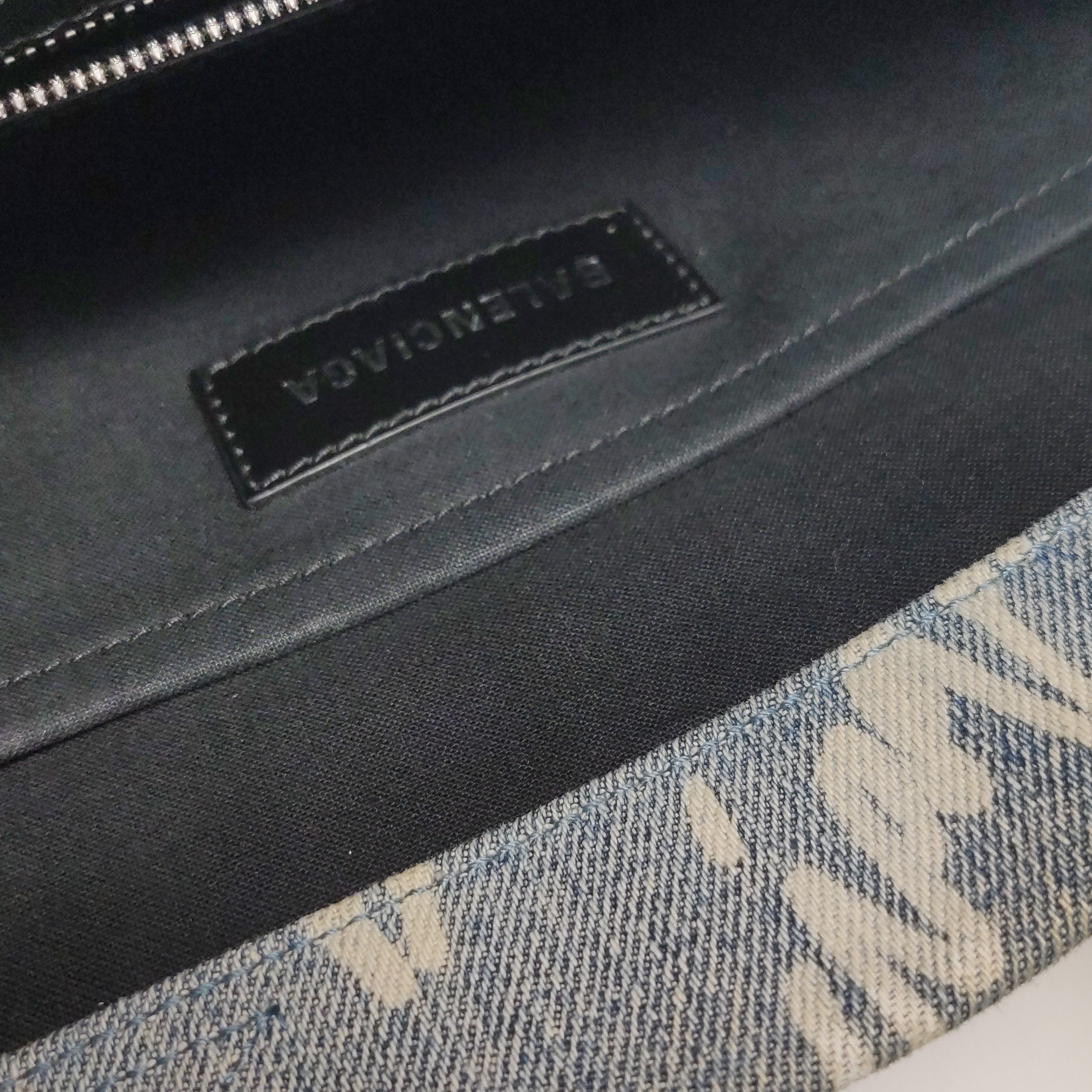 Balenciaga Balenciaga Women os Shoulder Bags Size ONE SIZE - 11 Thumbnail