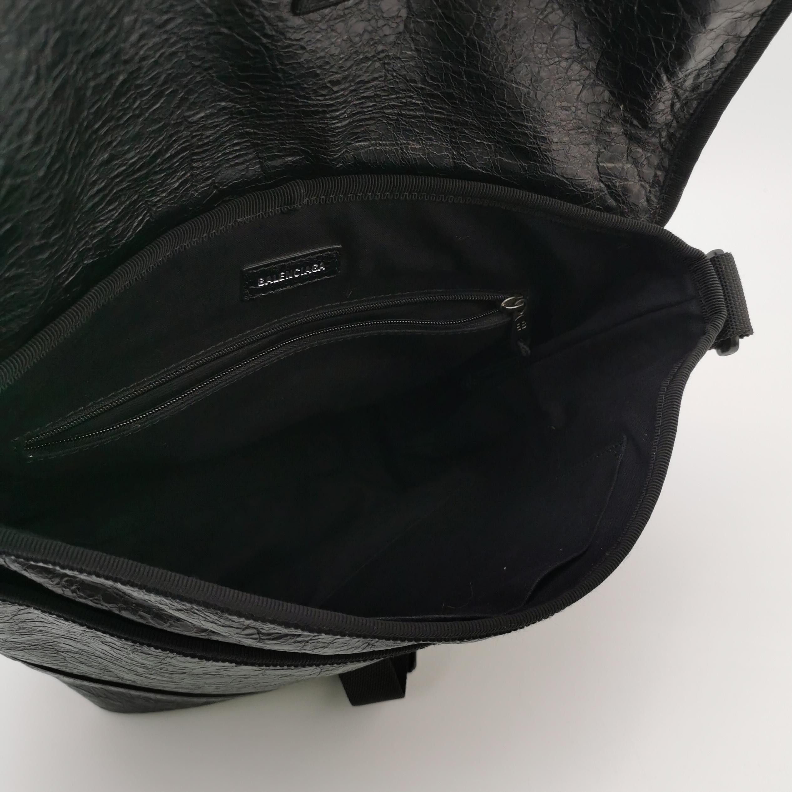 Balenciaga Balenciaga Women os Shoulder Bags Size ONE SIZE - 7 Thumbnail