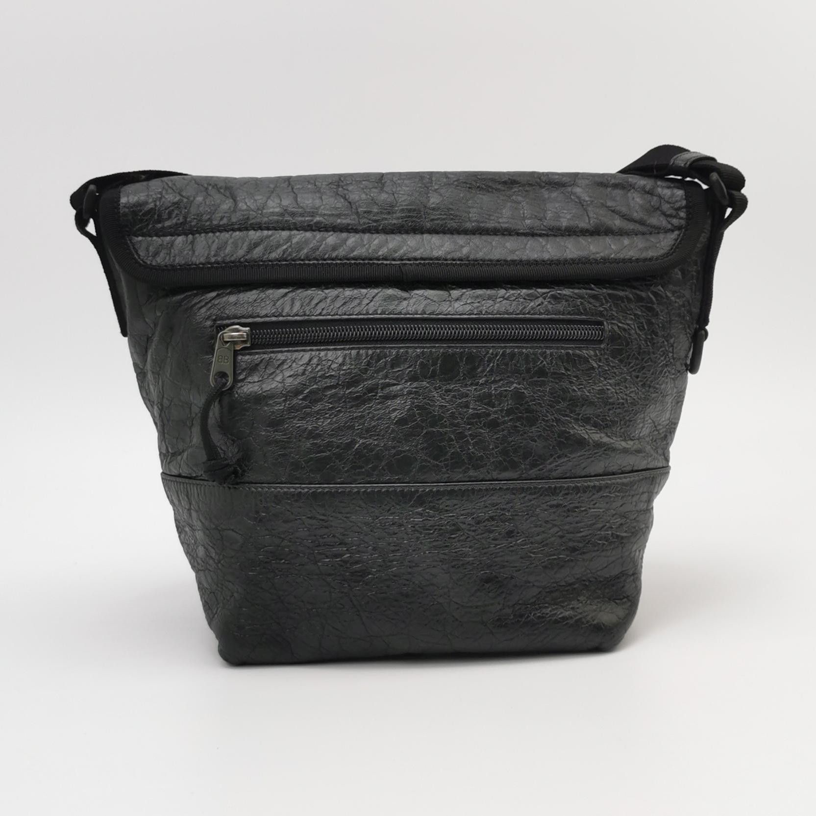 Balenciaga Balenciaga Women os Shoulder Bags Size ONE SIZE - 5 Thumbnail