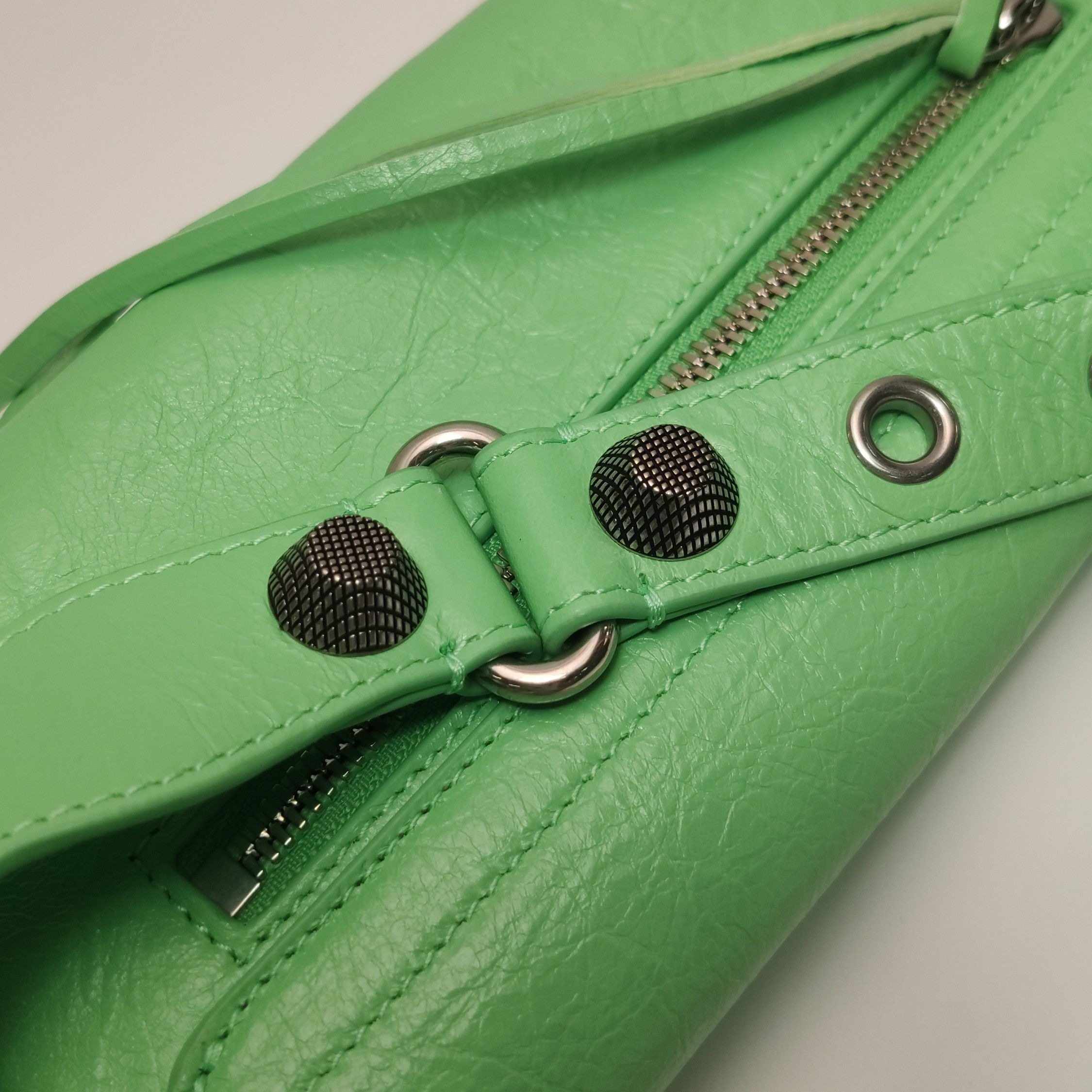 Balenciaga Balenciaga Women os Shoulder Bags Size ONE SIZE - 13 Thumbnail