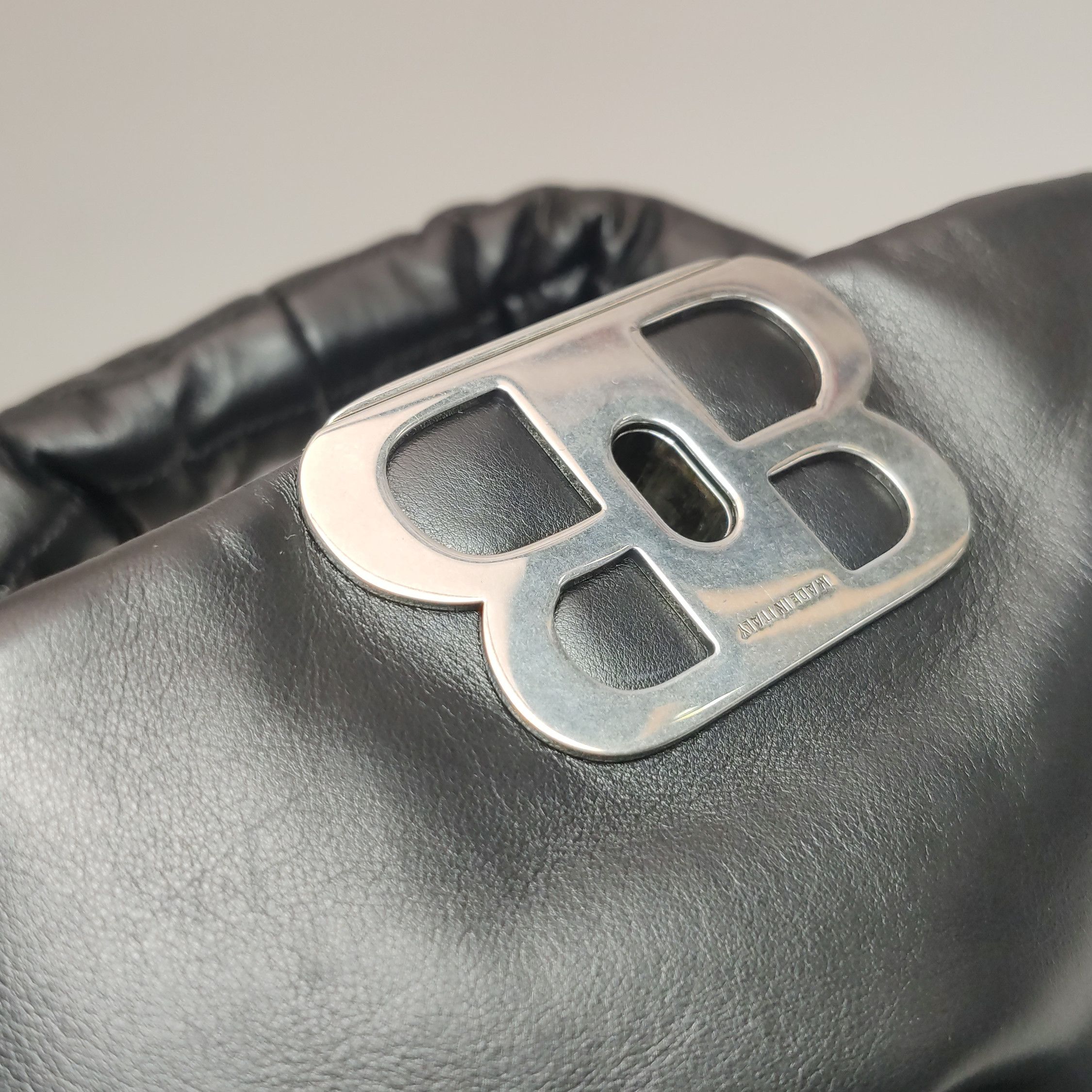 Balenciaga Balenciaga Women os Shoulder Bags Size ONE SIZE - 11 Thumbnail