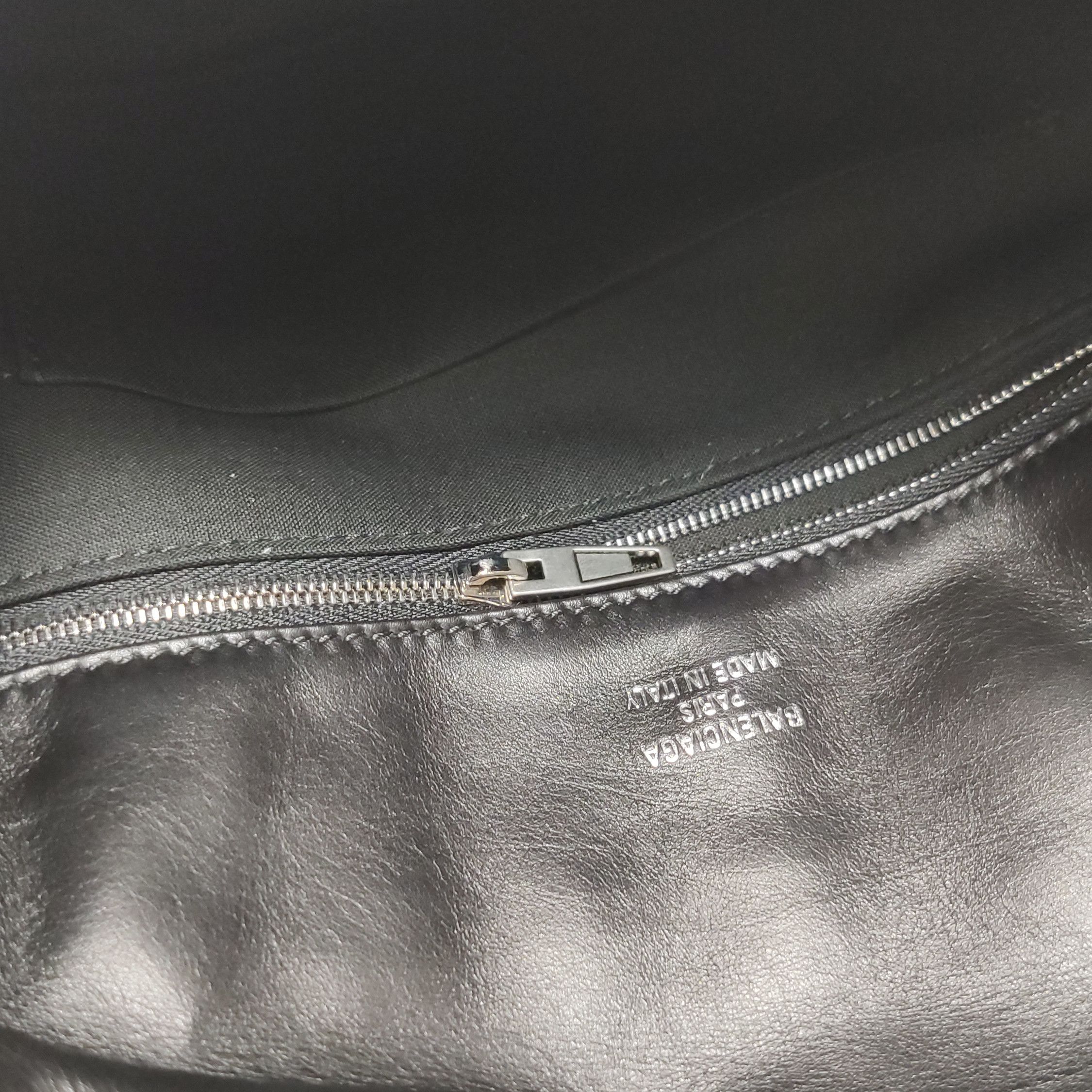 Balenciaga Balenciaga Women os Shoulder Bags Size ONE SIZE - 13 Thumbnail