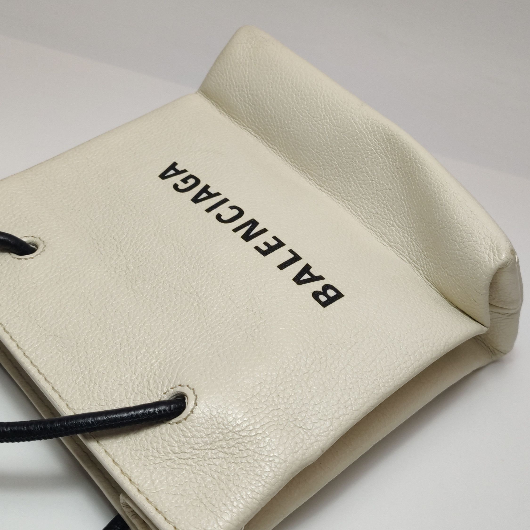 Balenciaga Balenciaga Women os Crossbody Bags Size ONE SIZE - 23 Thumbnail