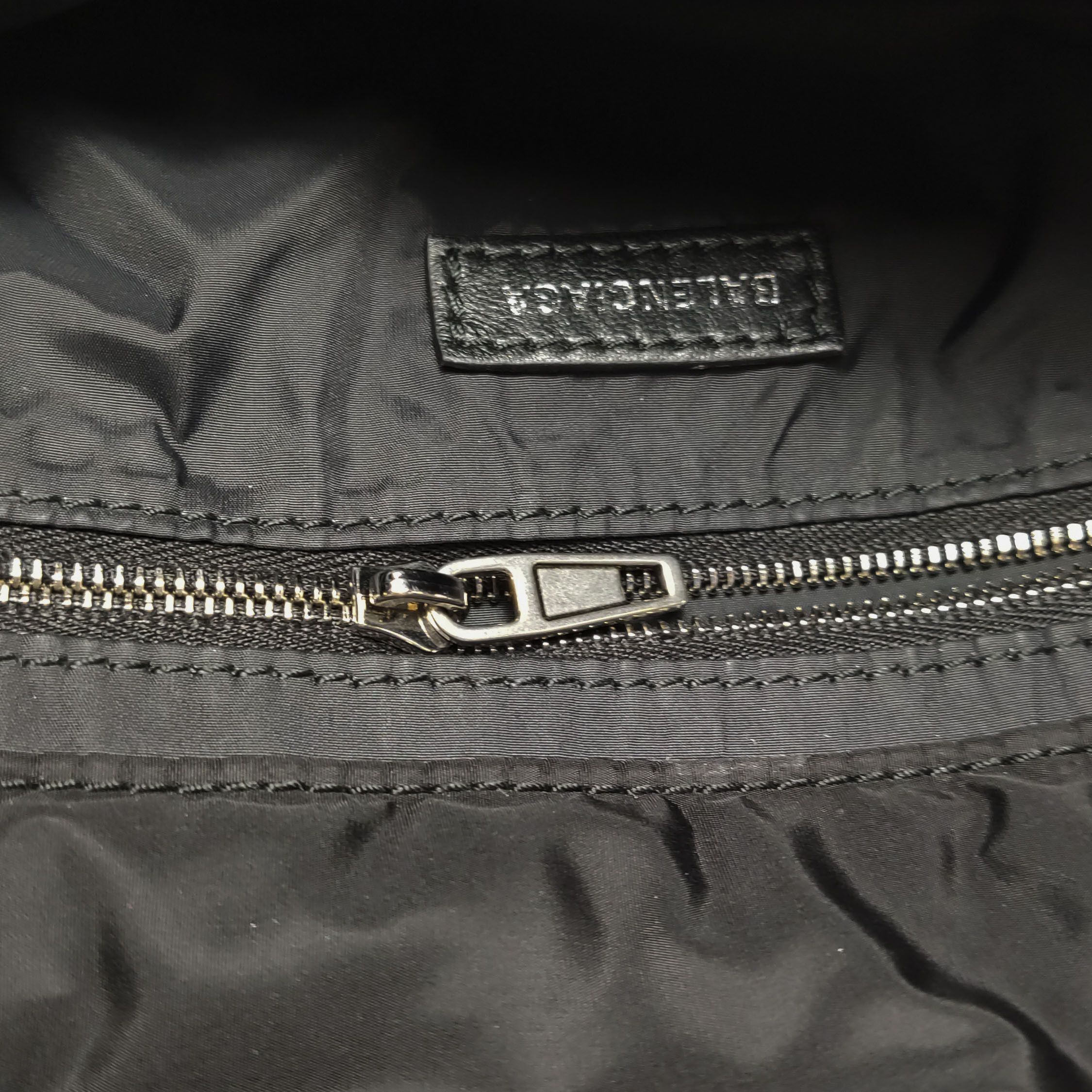 Balenciaga Balenciaga Women os Shoulder Bags Size ONE SIZE - 11 Thumbnail