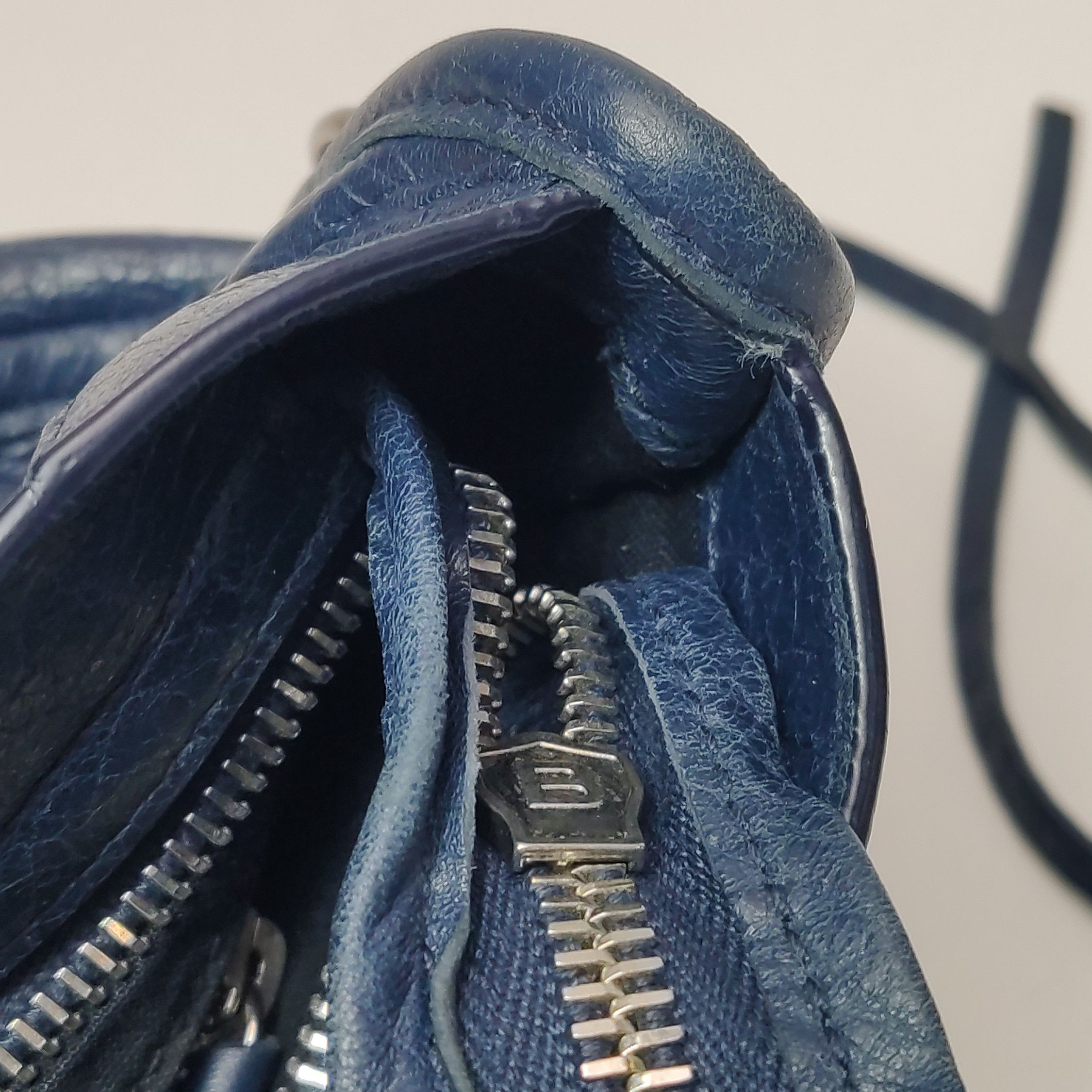 Balenciaga Balenciaga Women os Shoulder Bags Size ONE SIZE - 17 Thumbnail