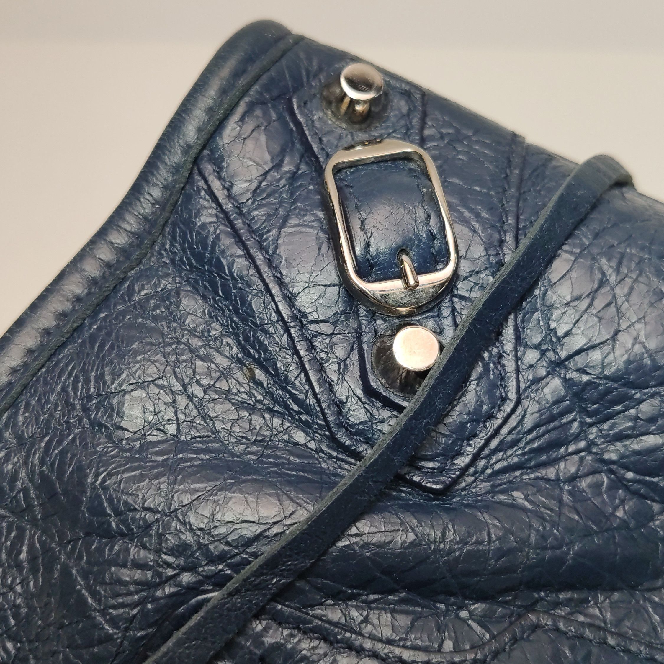 Balenciaga Balenciaga Women os Shoulder Bags Size ONE SIZE - 20 Thumbnail