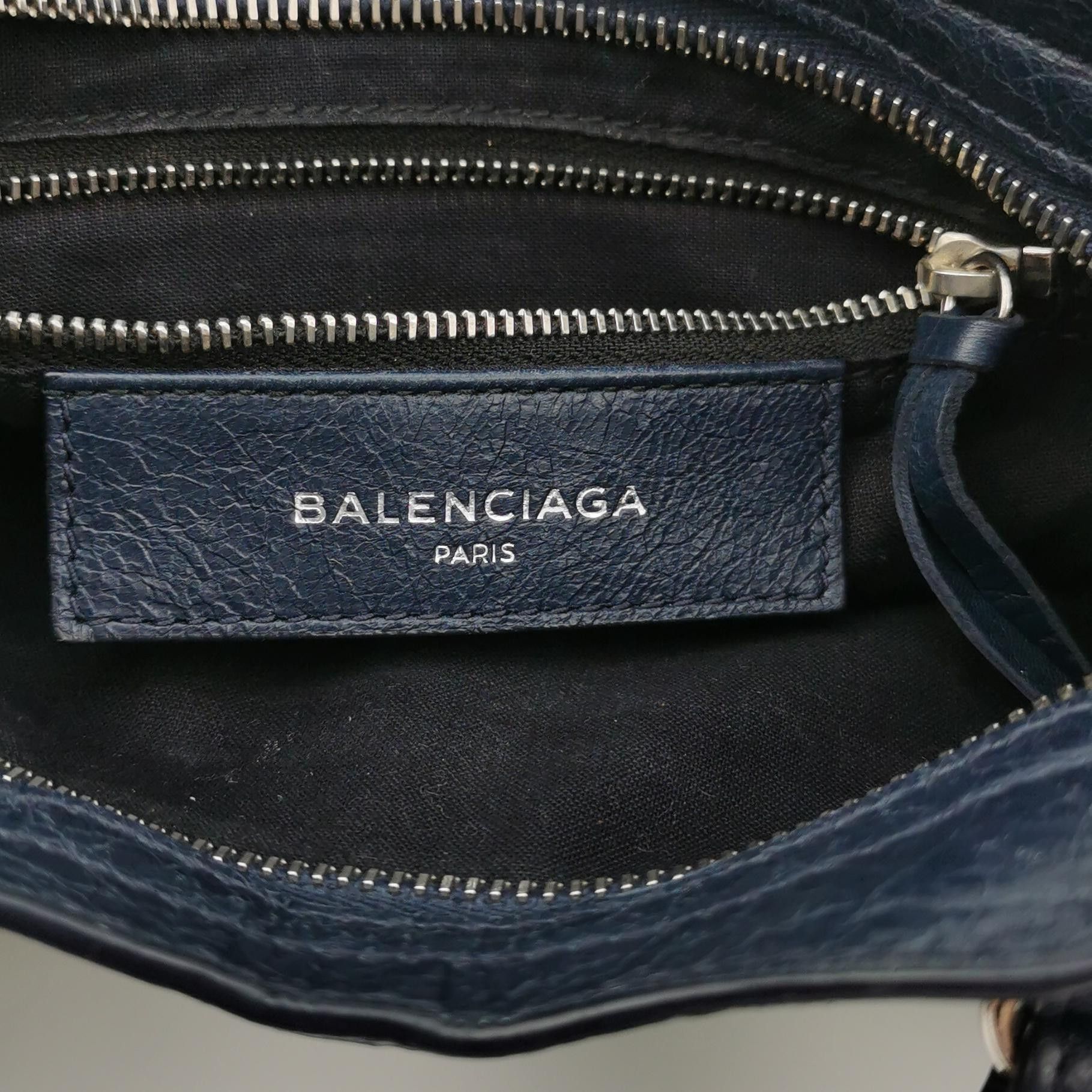 Balenciaga Balenciaga Women os Shoulder Bags Size ONE SIZE - 8 Thumbnail