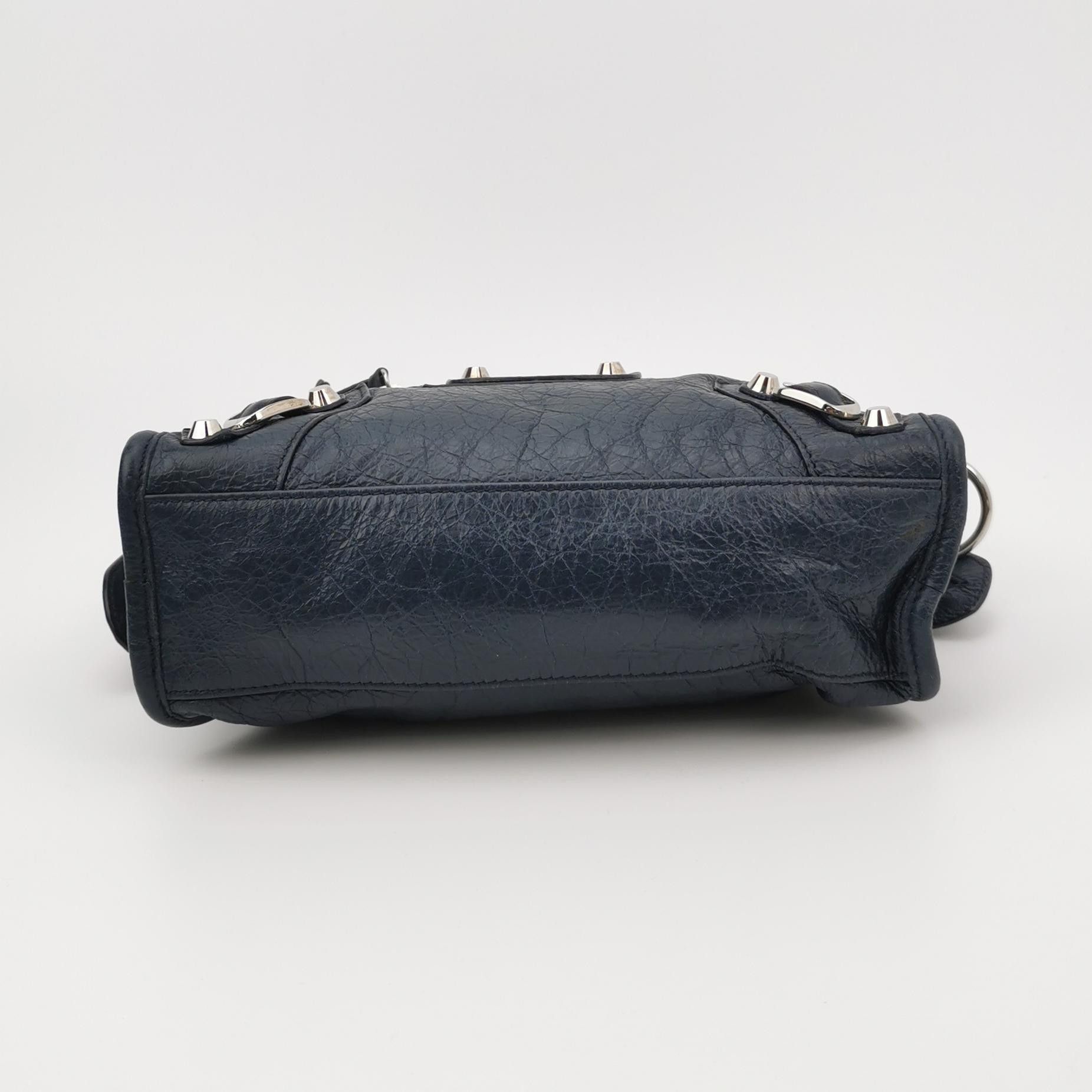 Balenciaga Balenciaga Women os Shoulder Bags Size ONE SIZE - 6 Thumbnail