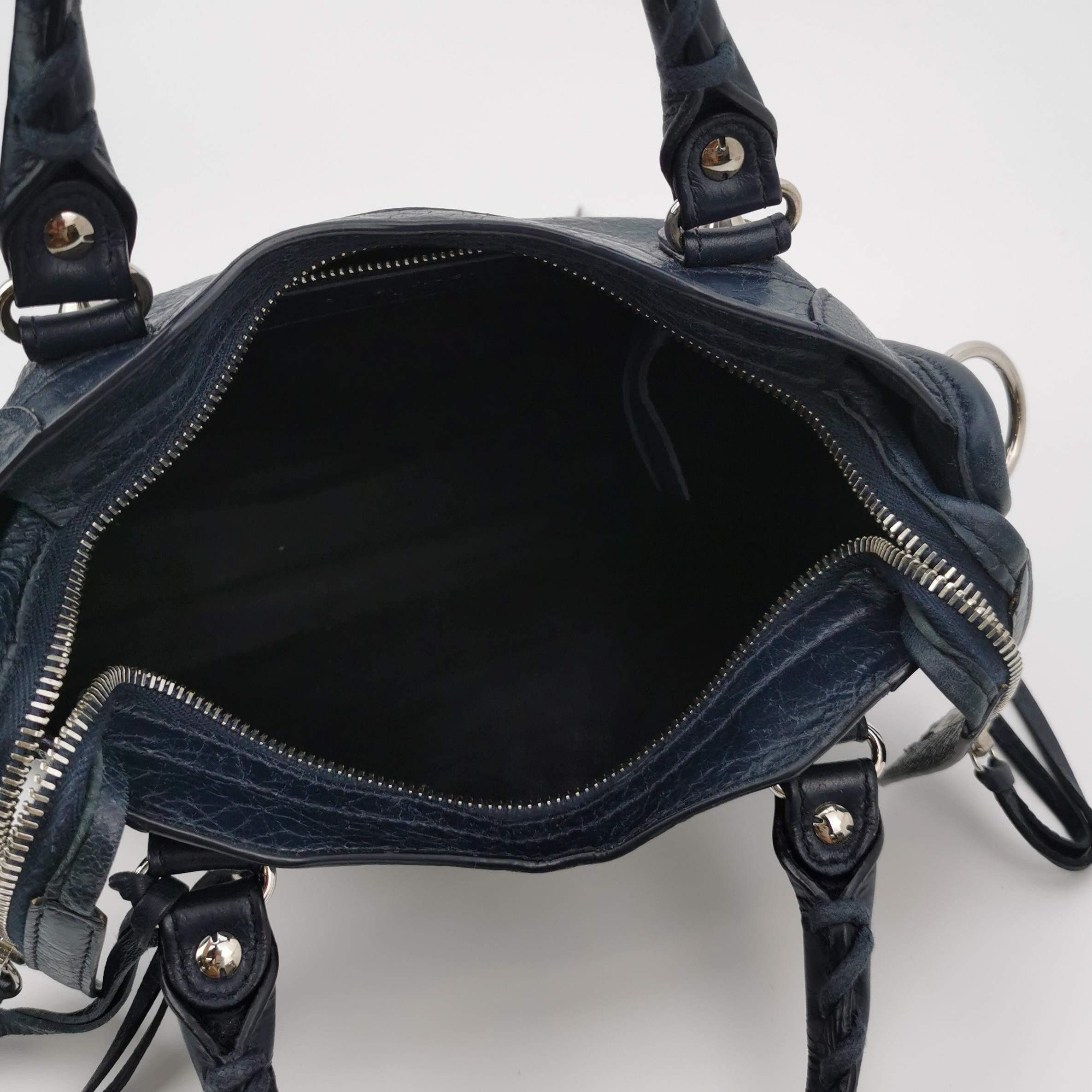 Balenciaga Balenciaga Women os Shoulder Bags Size ONE SIZE - 7 Thumbnail
