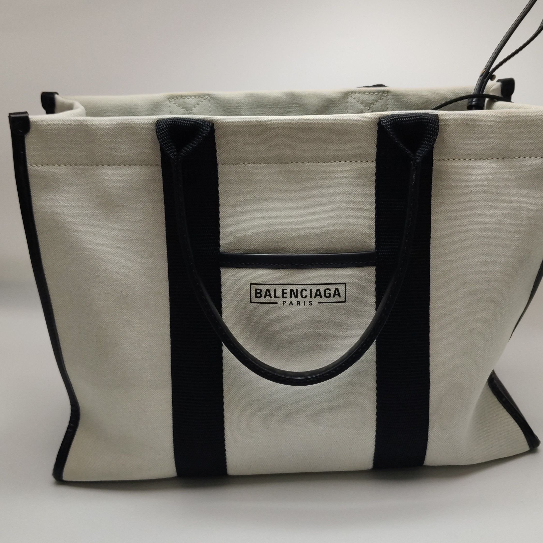 Balenciaga Balenciaga Women os Shoulder Bags Size ONE SIZE - 20 Thumbnail