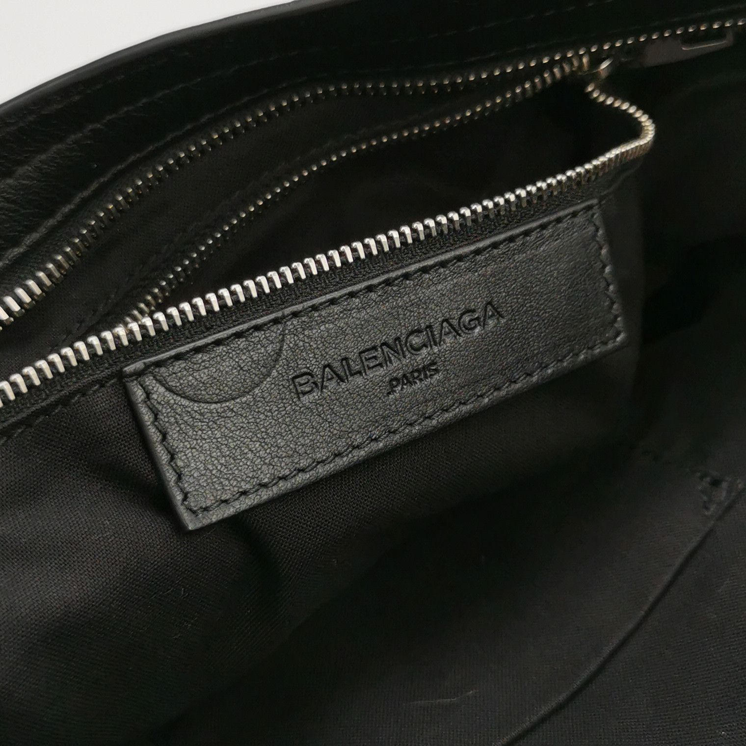Balenciaga Balenciaga Women os Shoulder Bags Size ONE SIZE - 8 Thumbnail