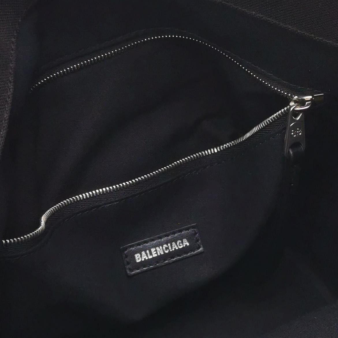 Balenciaga Balenciaga Women os Shoulder Bags Size ONE SIZE - 8 Thumbnail