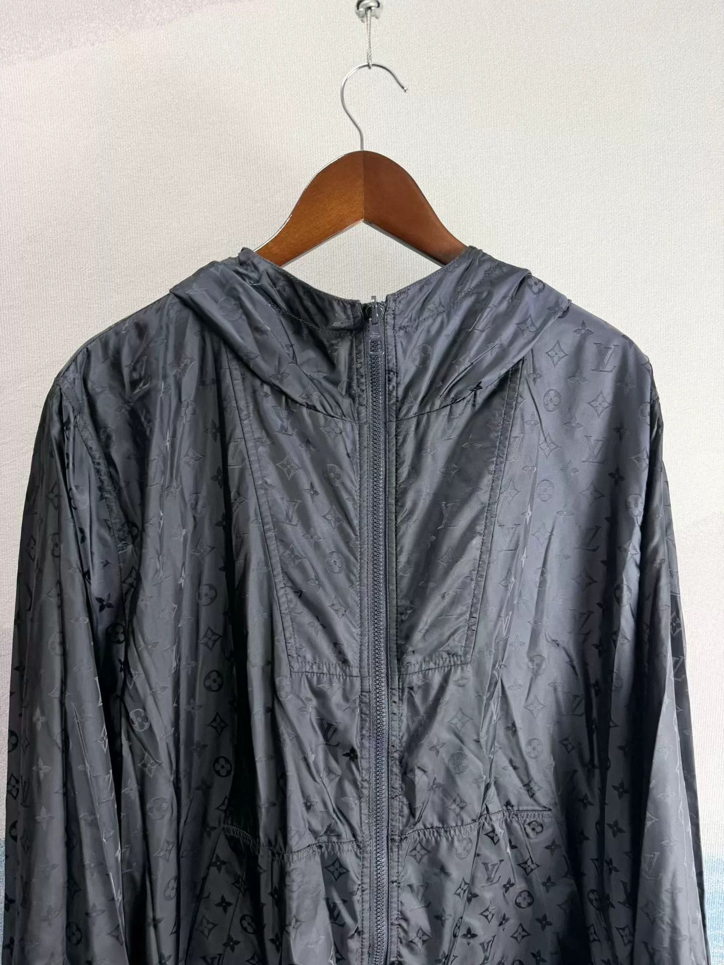 Louis Vuitton Louis Vuitton Monogram Windbreaker Size L Size US L / EU 52-54 / 3 - 6 Thumbnail