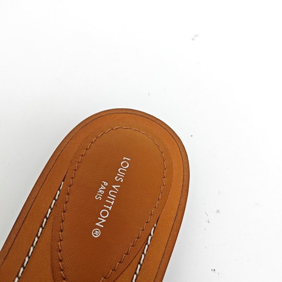 Louis Vuitton LOUIS VUITTON Striped Canvas Slides Size 36 Size US 6 / IT 36 - 8 Thumbnail