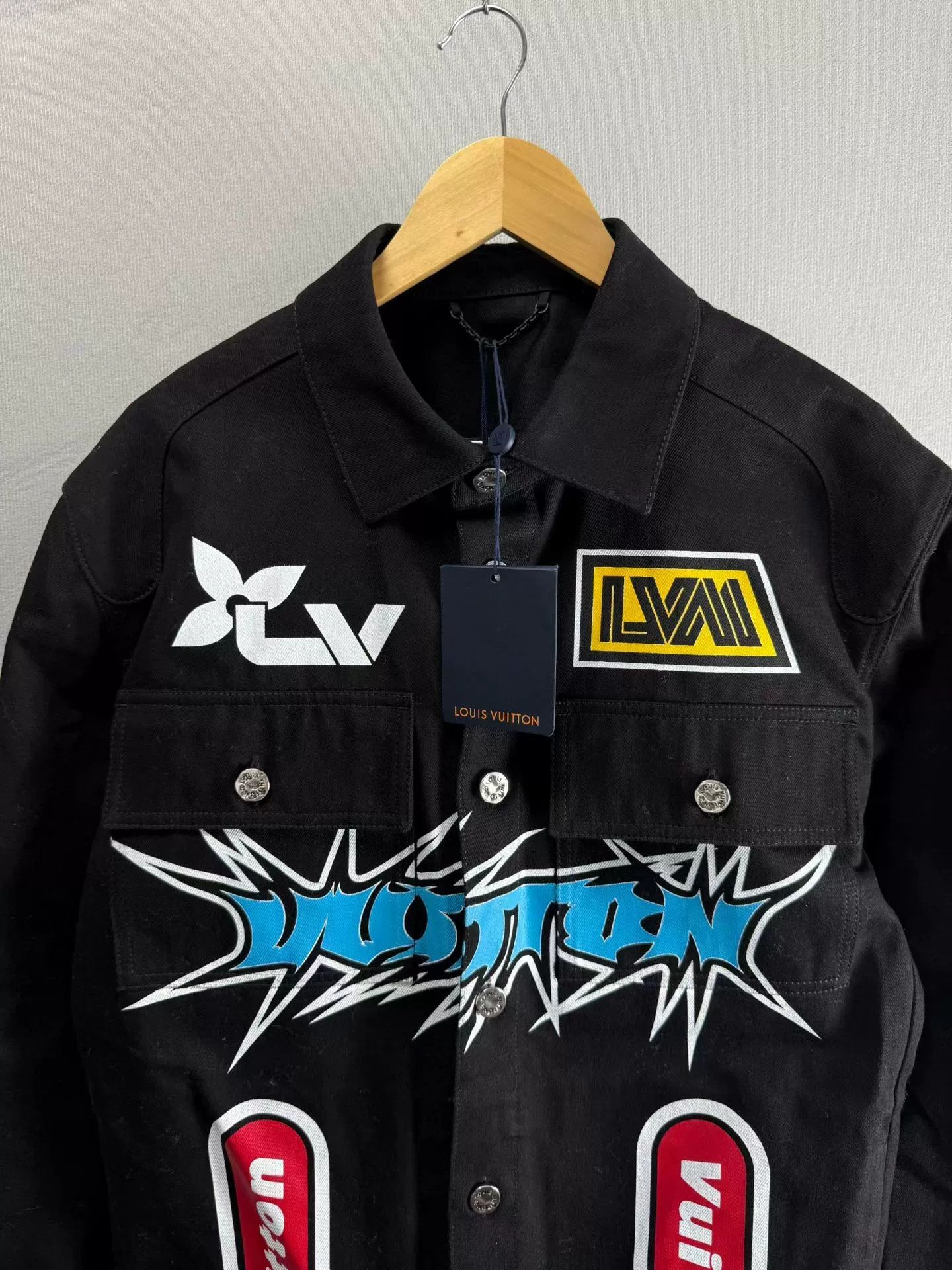 Louis Vuitton Louis Vuitton Graffiti Logo Denim Jacket Size 48 Size US M / EU 48-50 / 2 - 3 Thumbnail