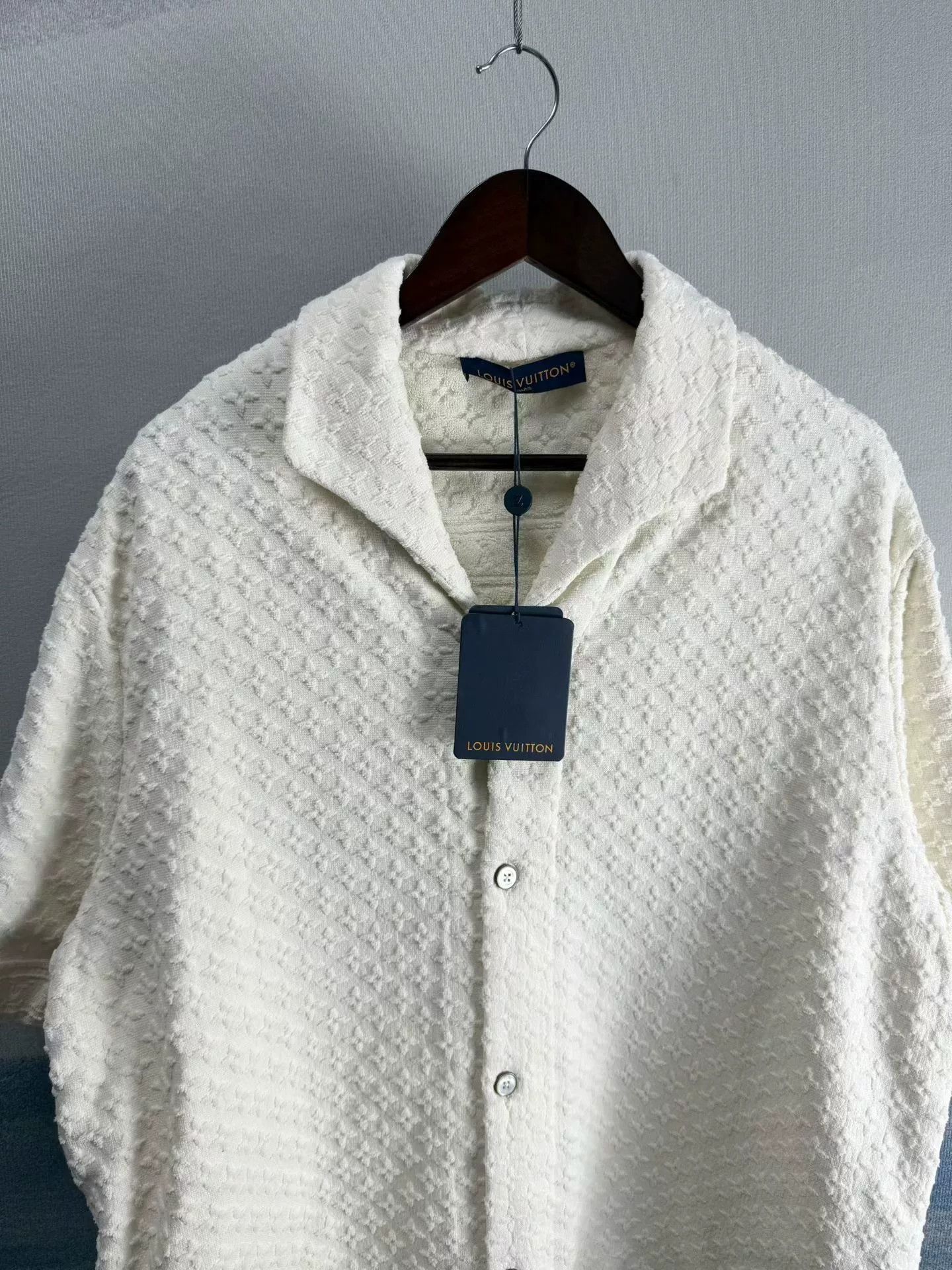 Louis Vuitton Louis Vuitton Monogram Embossed Toweling Shirt Size XL Size US XL / EU 56 / 4 - 3 Thumbnail
