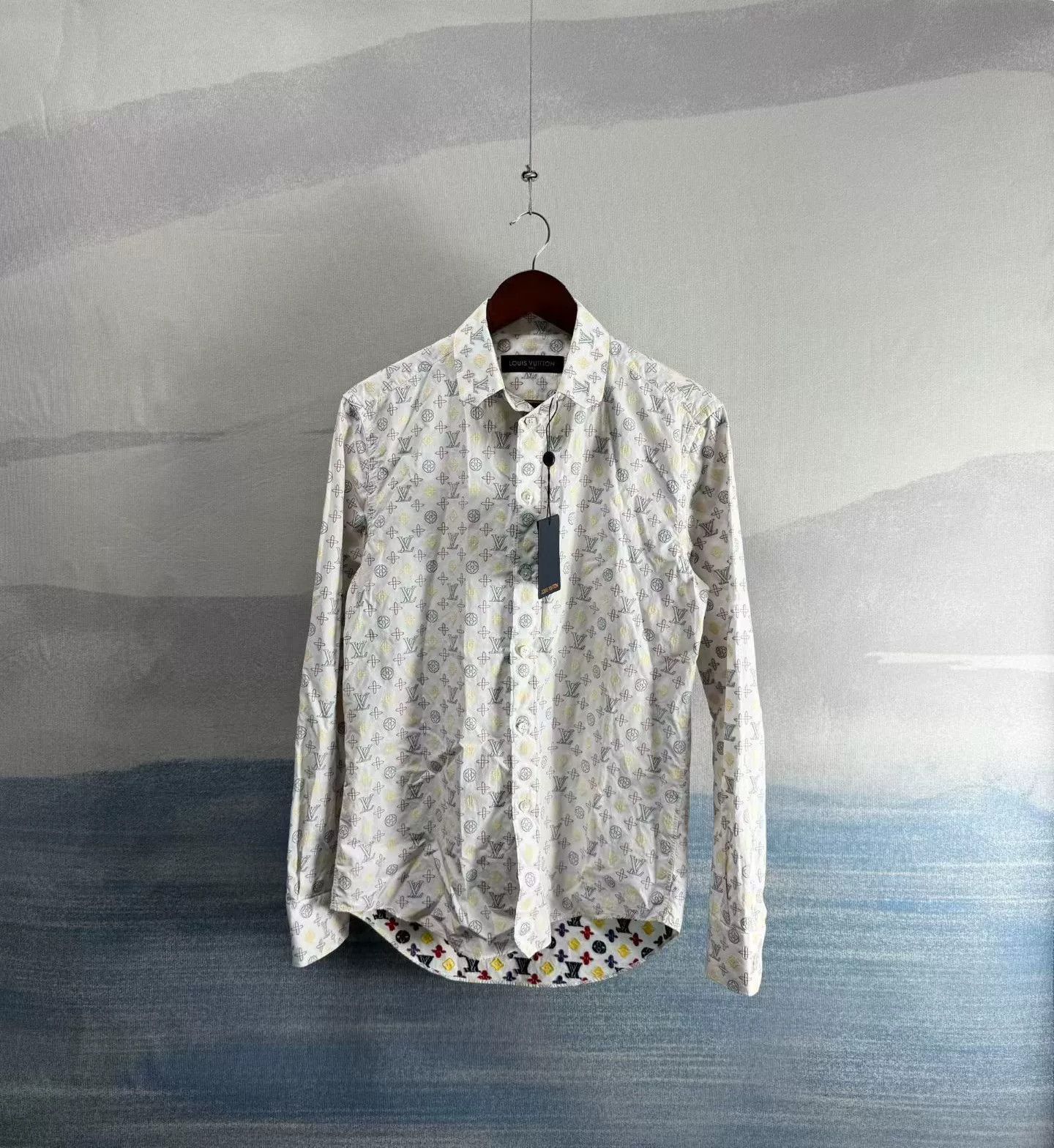 Louis Vuitton Louis Vuitton Monogram Embroidery Shirt XS Size US XS / EU 42 / 0 - 2 Thumbnail