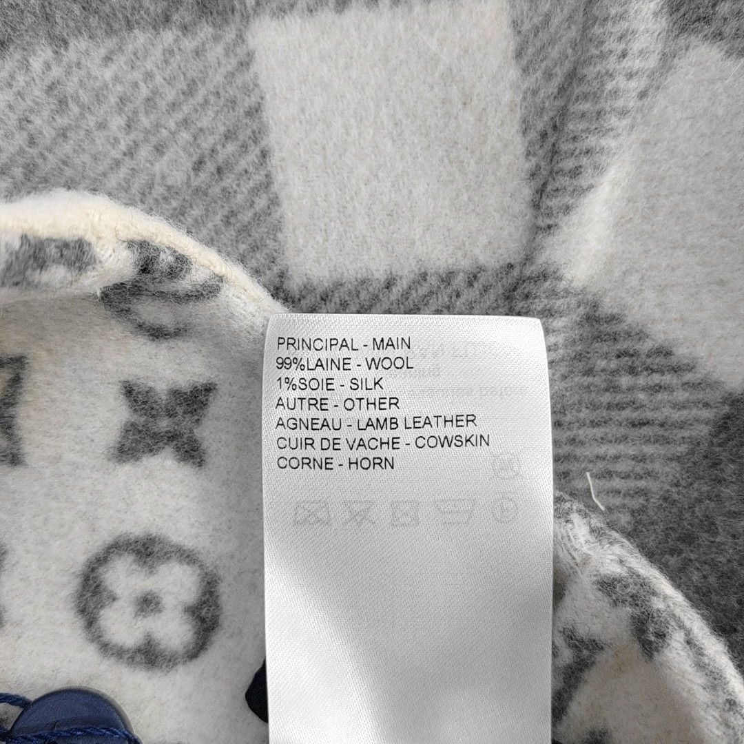 Louis Vuitton Louis Vuitton Check Wool Cape Size 36 Size XS / US 0-2 / IT 36-38 - 3 Thumbnail