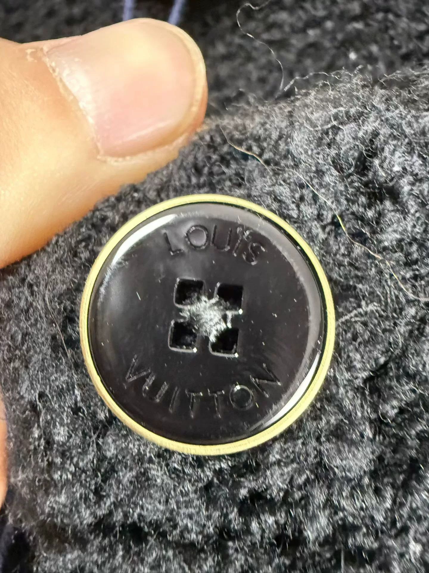 Louis Vuitton Louis Vuitton Intarsia Logo Cardigan Black M Size US M / EU 48-50 / 2 - 5 Thumbnail