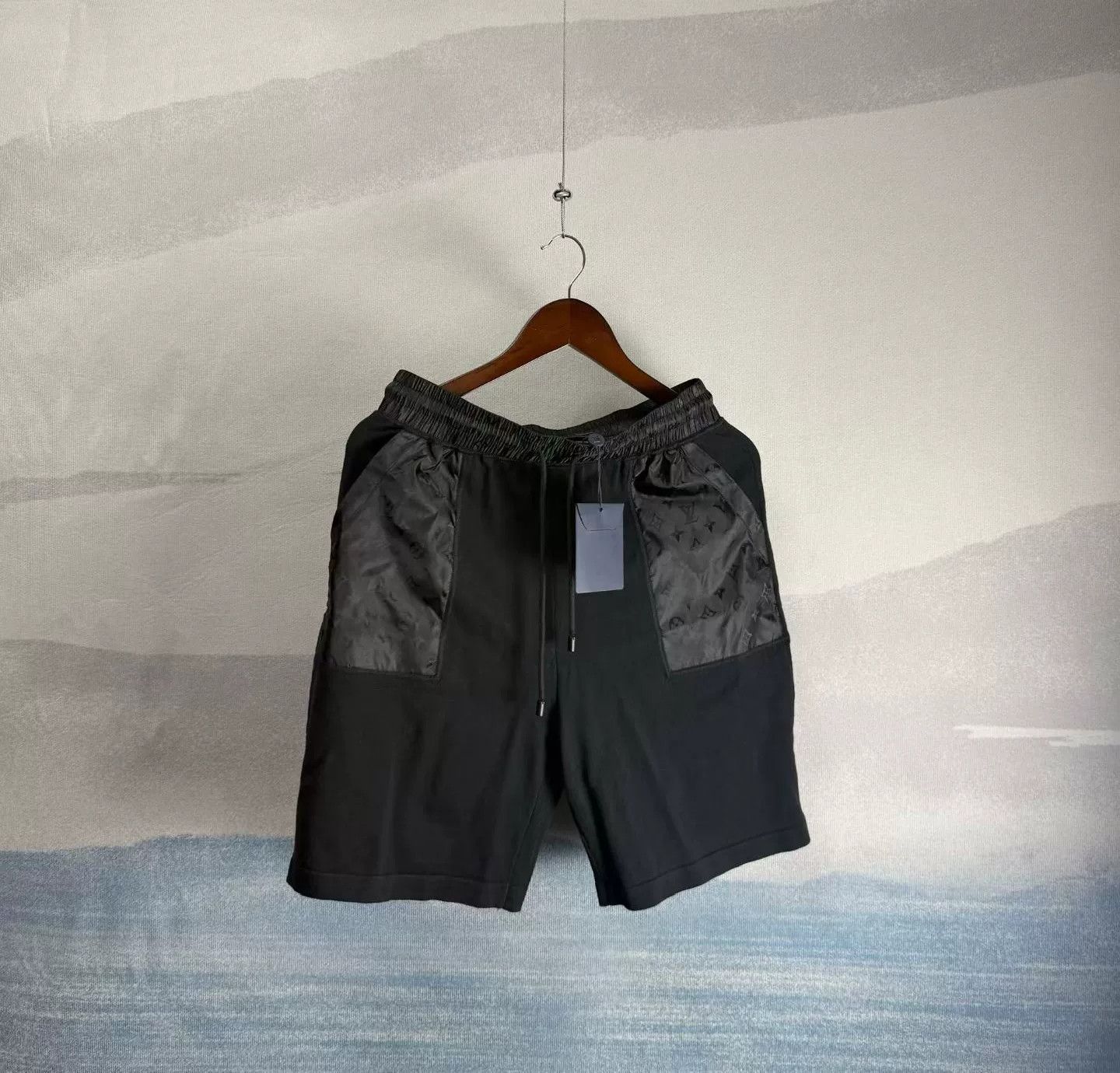 Louis Vuitton Louis Vuitton Monogram Pocket Knit Shorts Size M Size US 32 / EU 48 - 2 Thumbnail