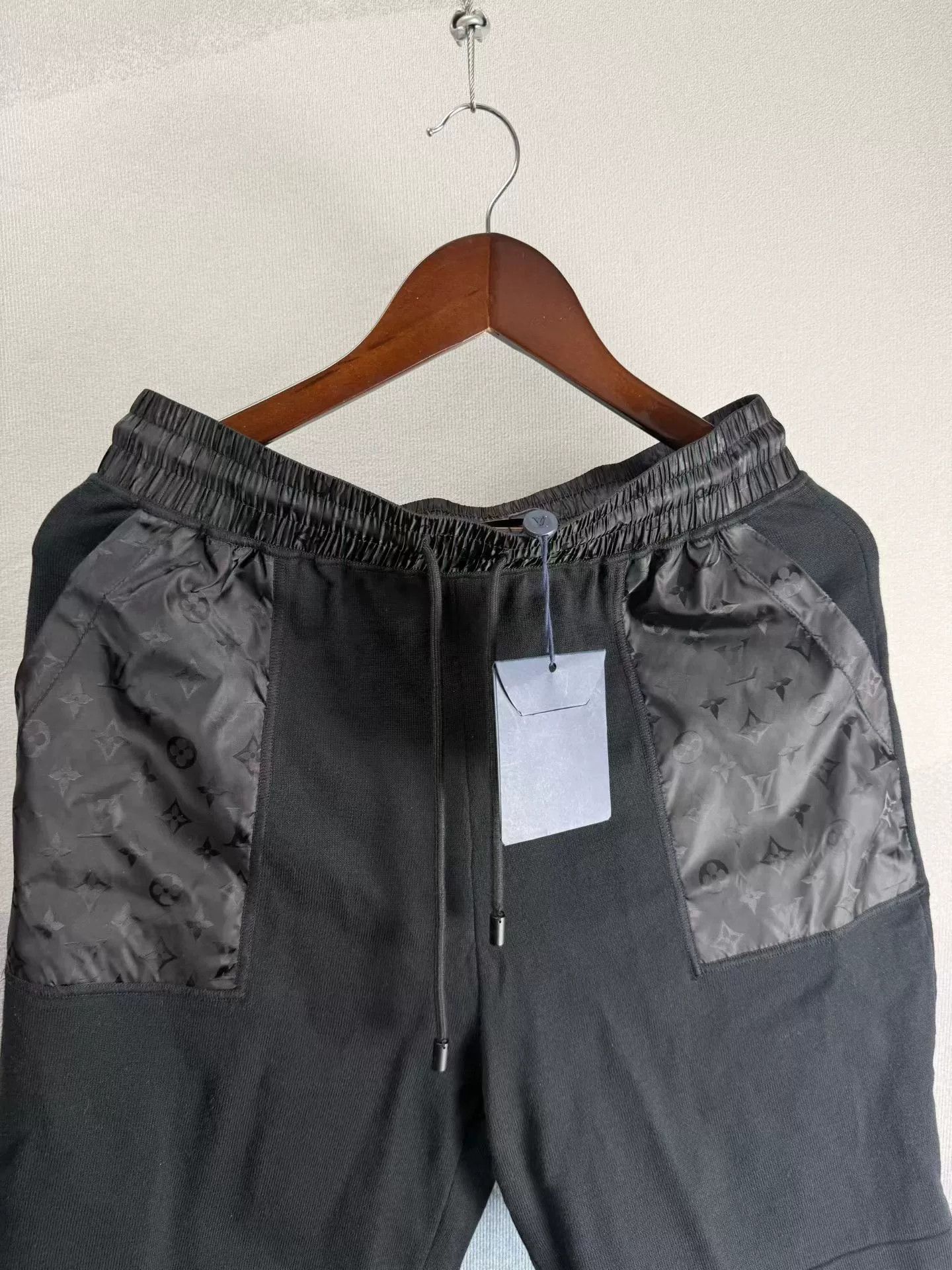 Louis Vuitton Louis Vuitton Monogram Pocket Knit Shorts Size M Size US 32 / EU 48 - 3 Thumbnail